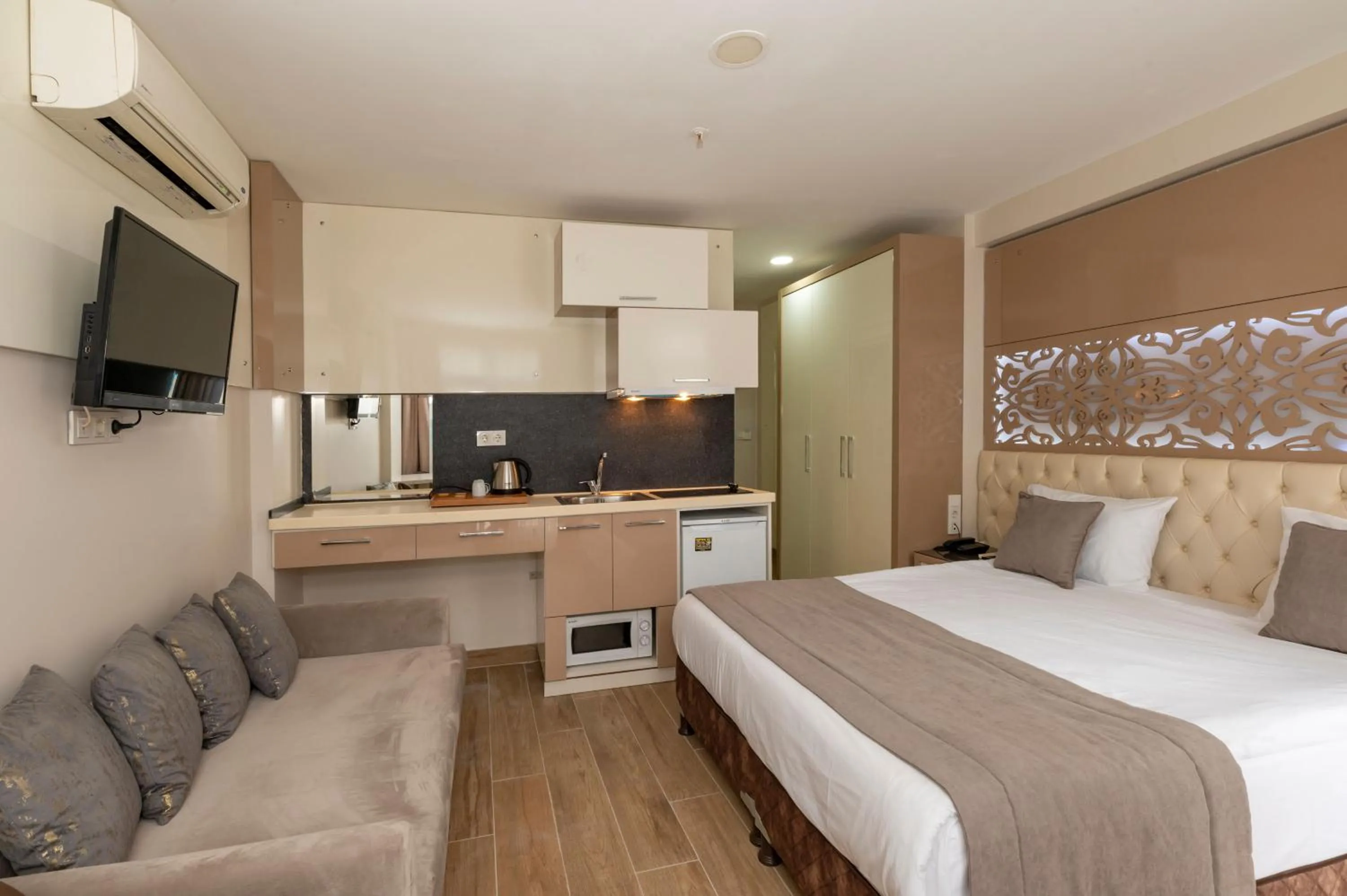 Massage, Bed in Taksim Peri Suite