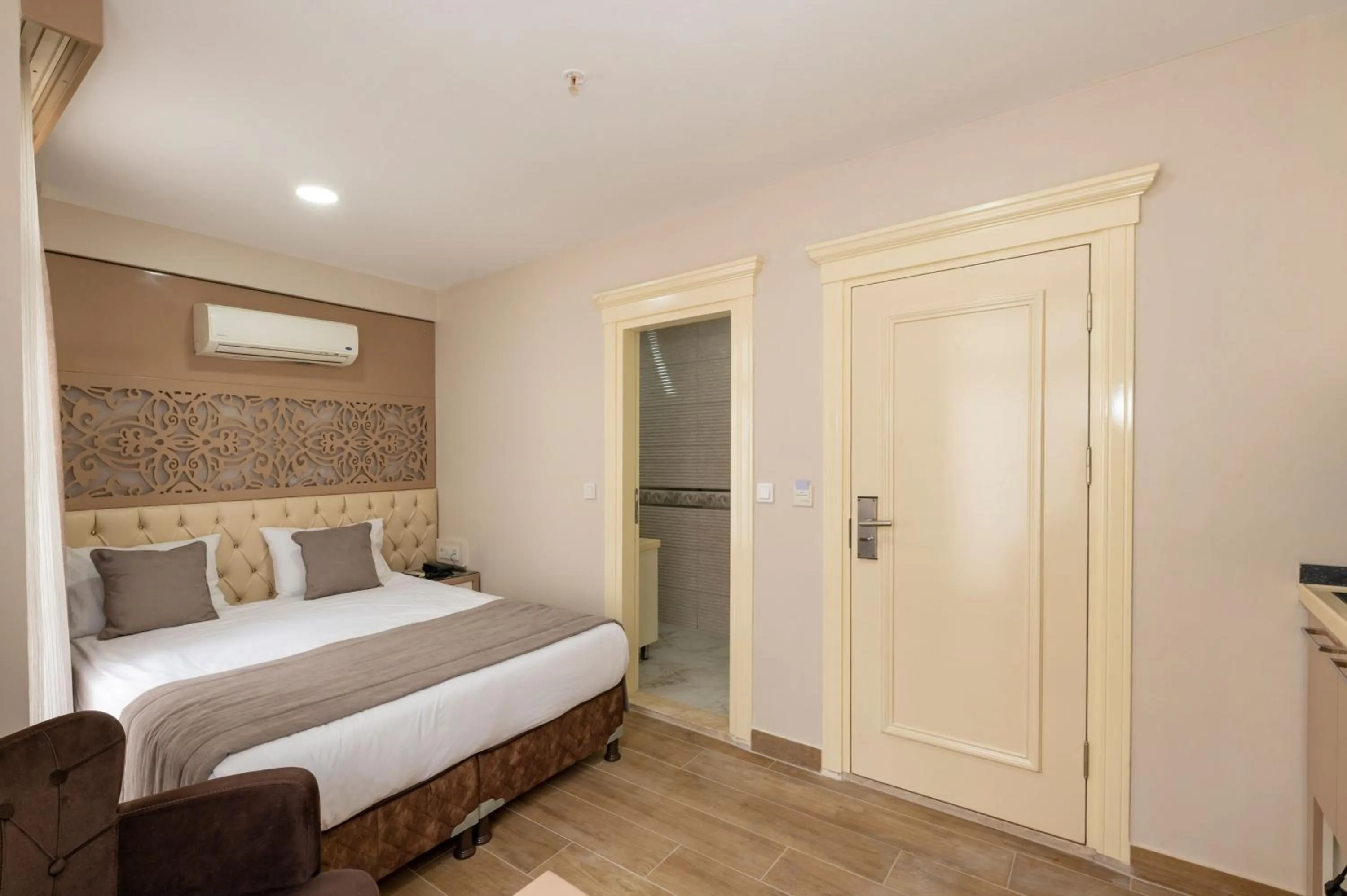 Massage, Bed in Taksim Peri Suite