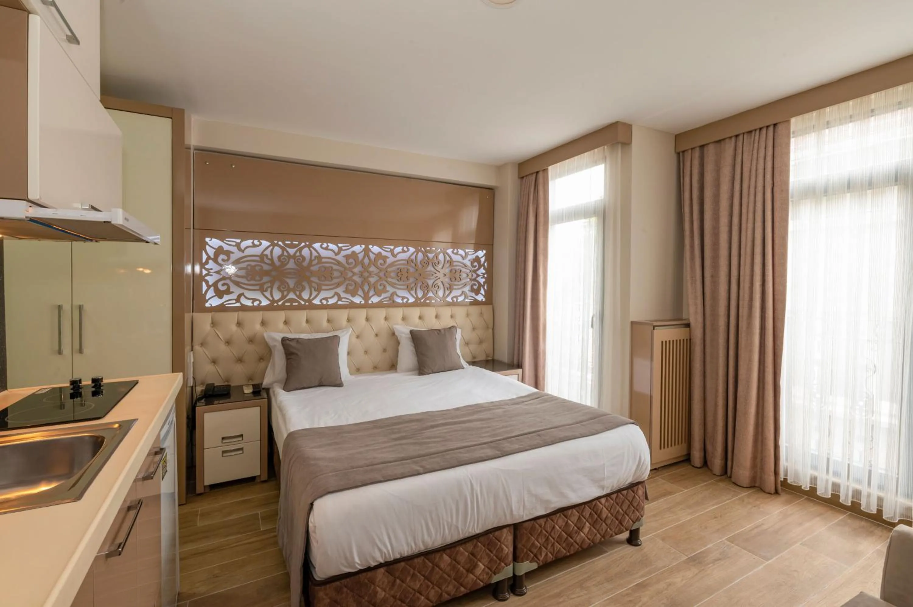 Massage, Bed in Taksim Peri Suite
