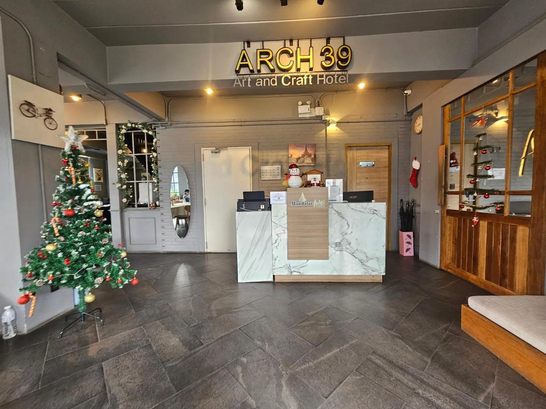 Lobby or reception in Mandalar Arch 39 Hotel