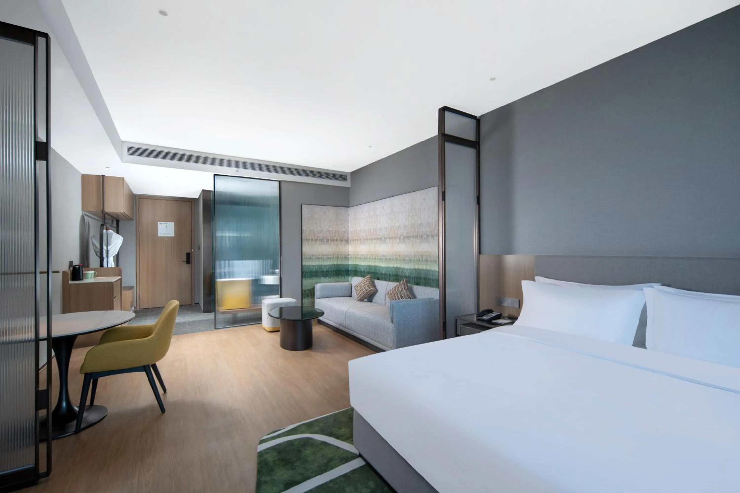 Bed in Holiday Inn & Suites Chongqing Nanan by IHG