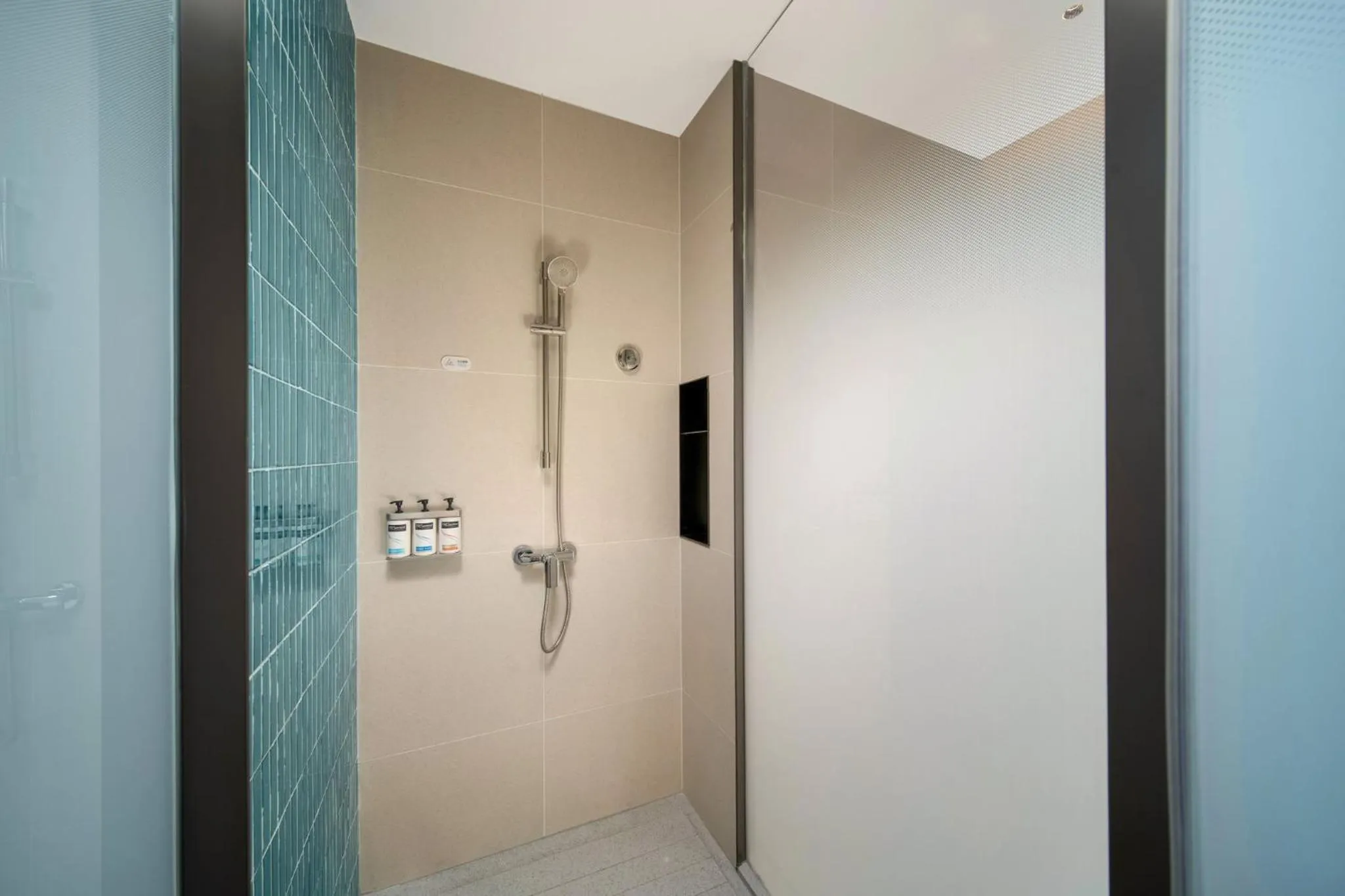 Photo of the whole room in Holiday Inn Express Changzhou Henglin by IHG