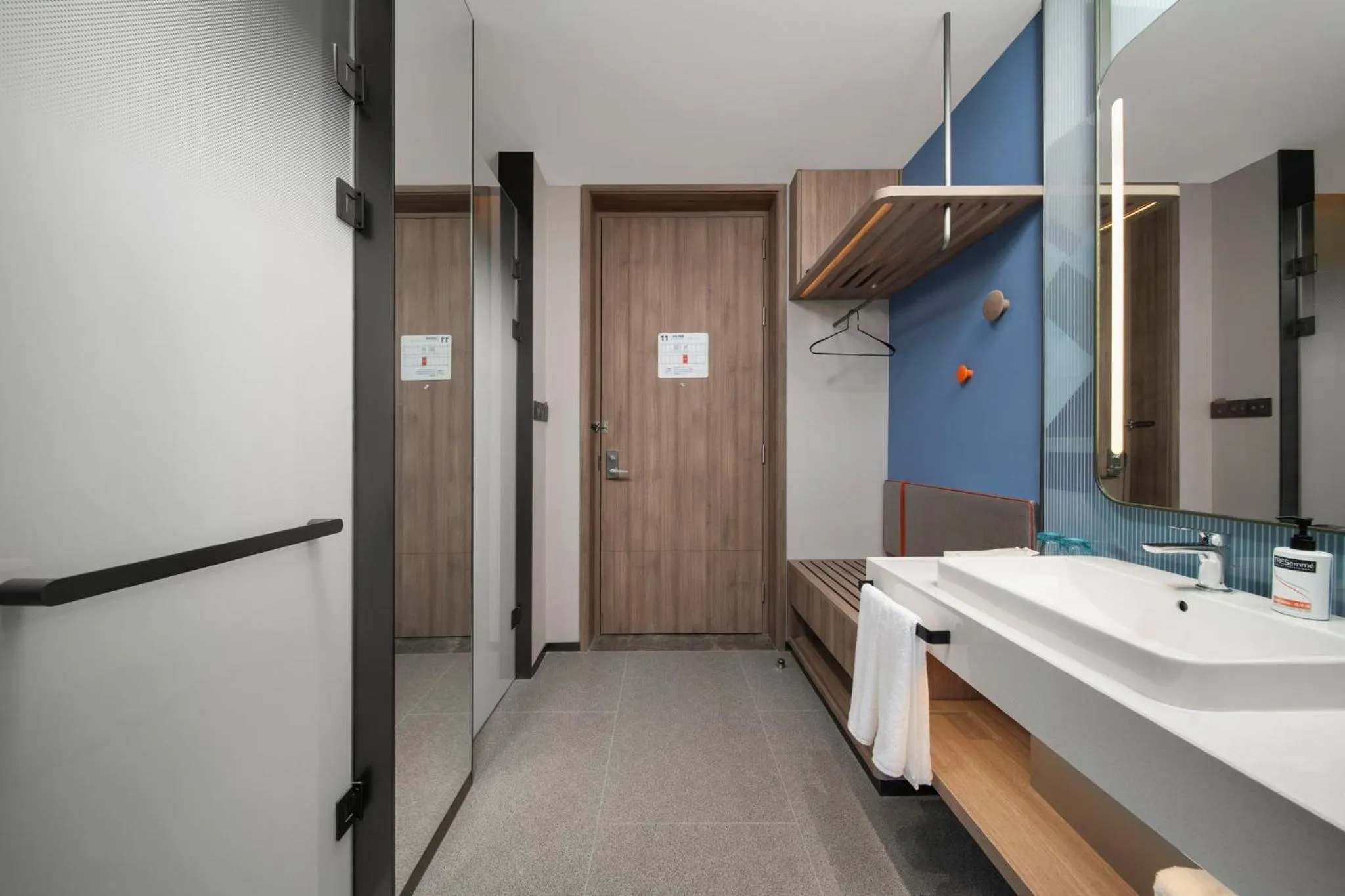 Bathroom in Holiday Inn Express Changzhou Henglin by IHG