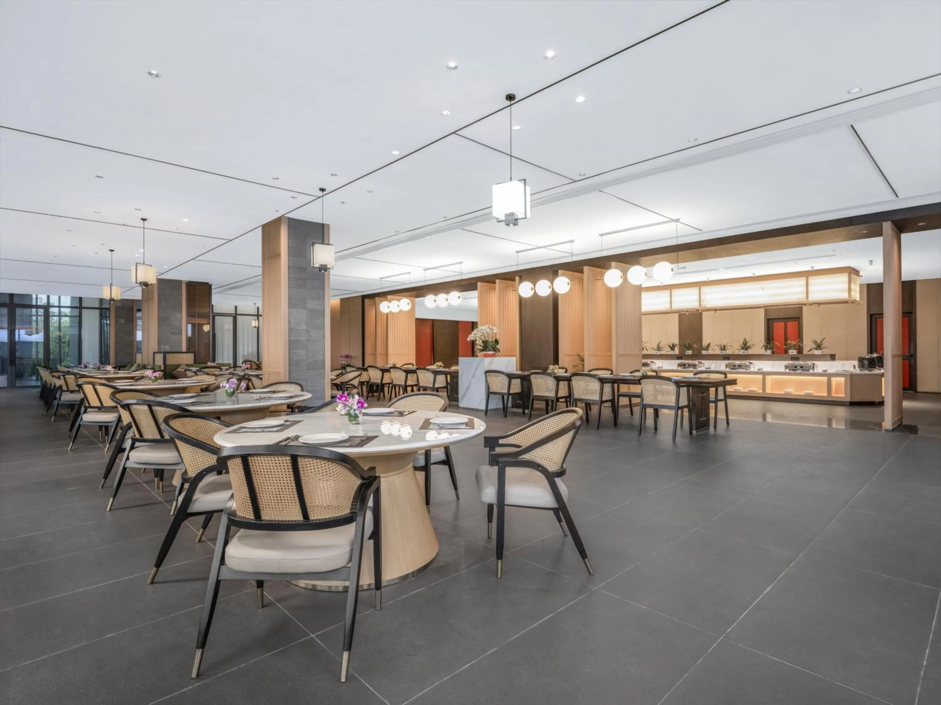 Restaurant/places to eat in Holiday Inn Ganzhou Orchid Town by IHG