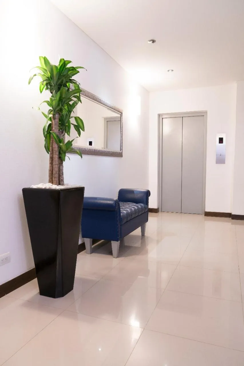 Hotel Cinco Monteria