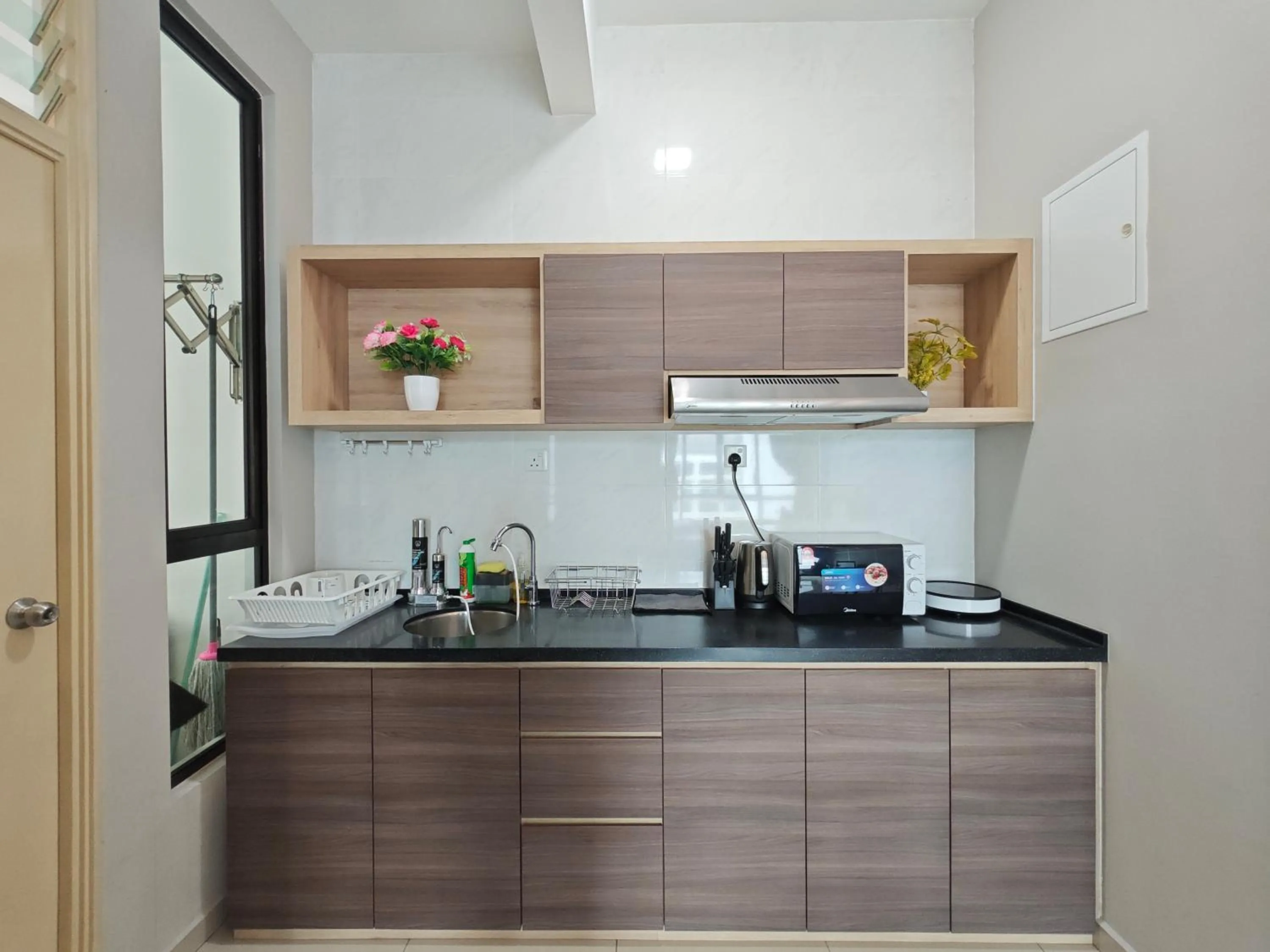 Kitchen or kitchenette in Kempas Dsummit Residences by Antlerzone