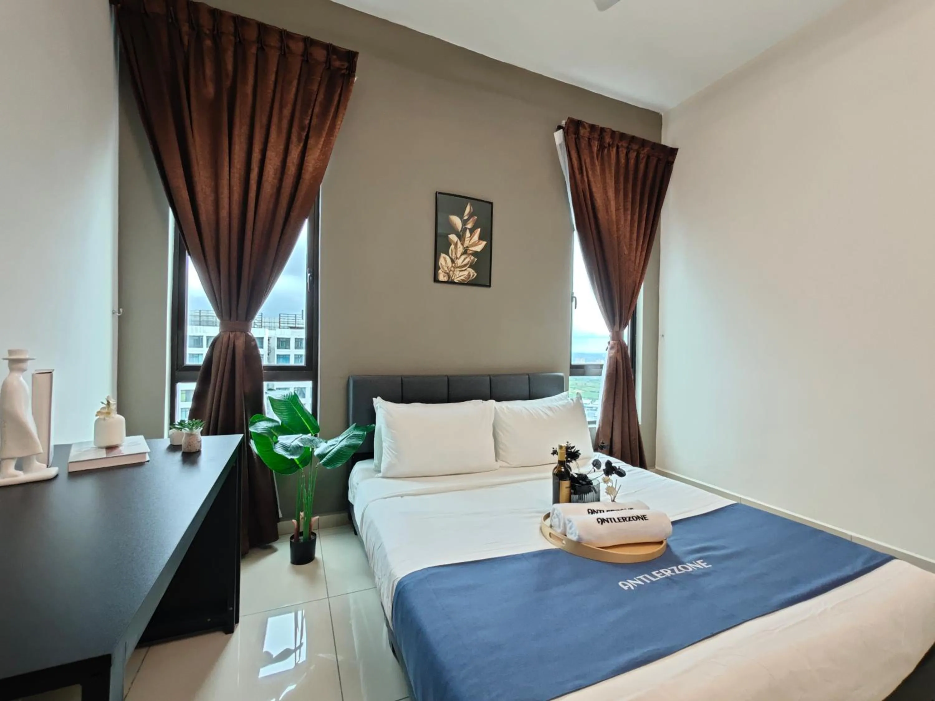 Bedroom, Bed in Kempas Dsummit Residences by Antlerzone
