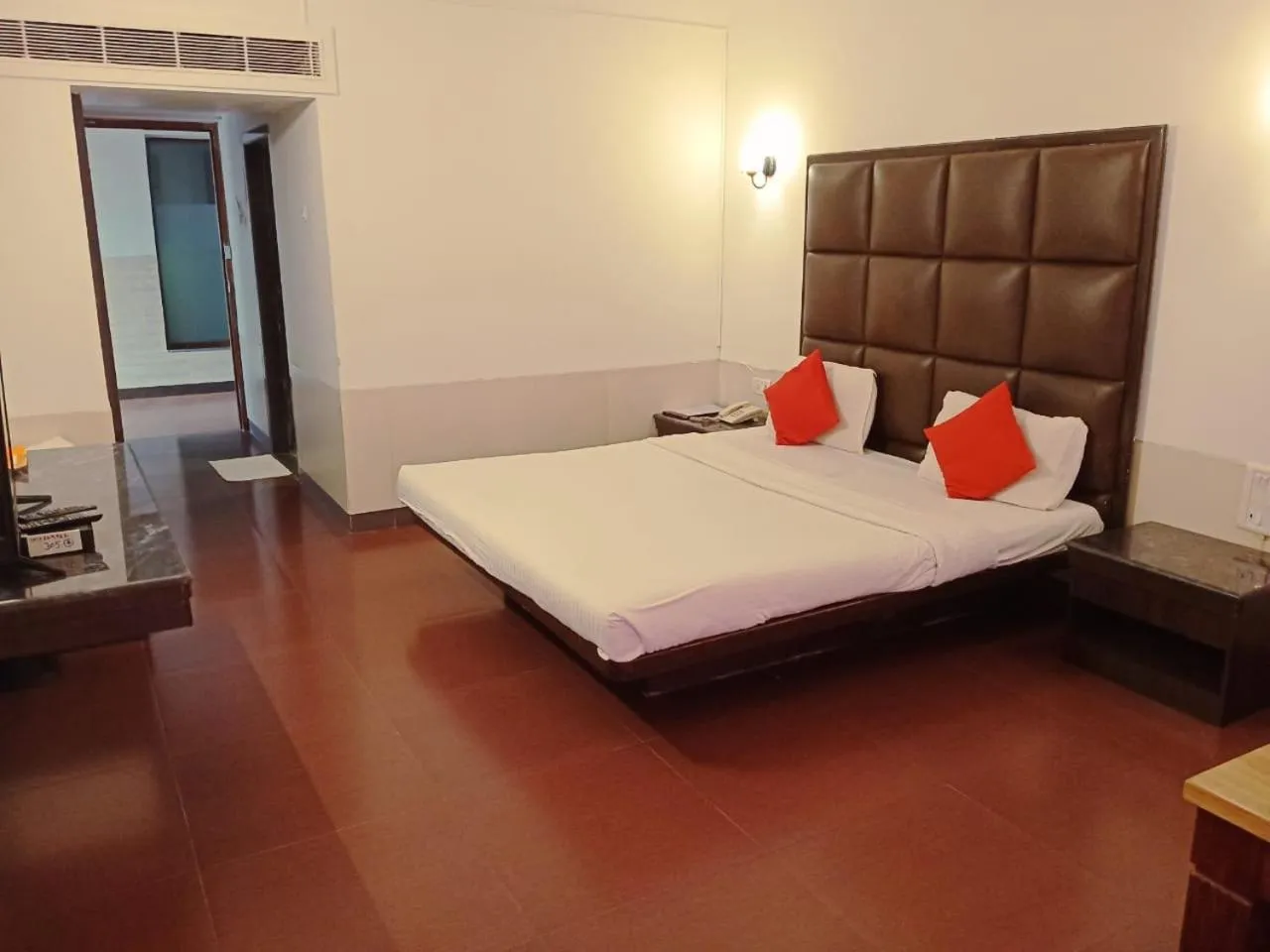 Photo of the whole room in Arnala Beach Resort