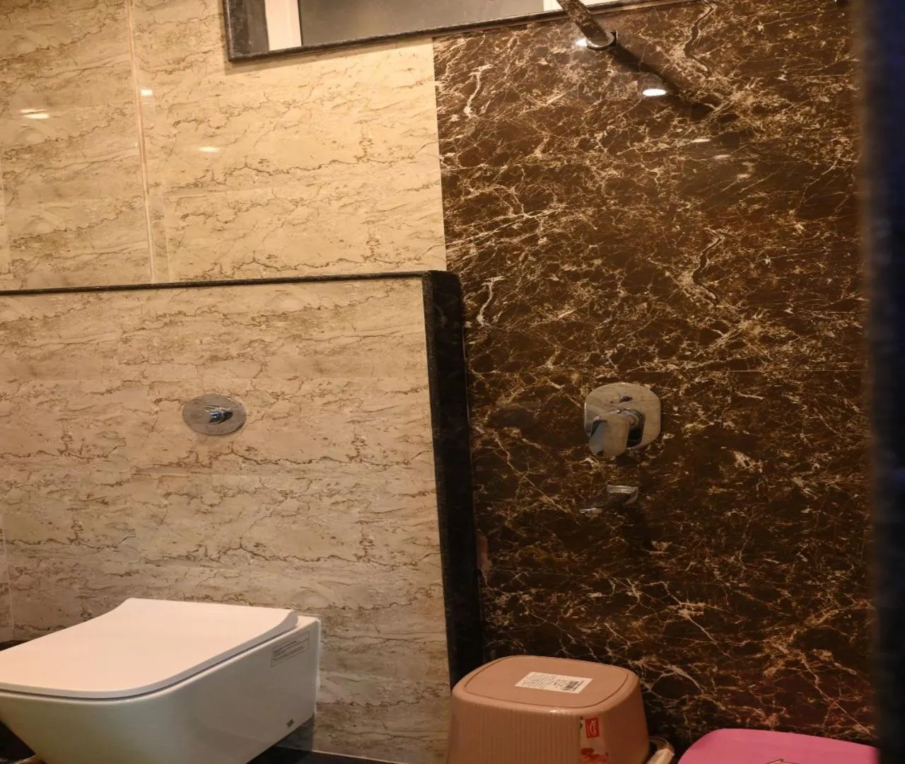 Toilet in Hotel Shankara Residency