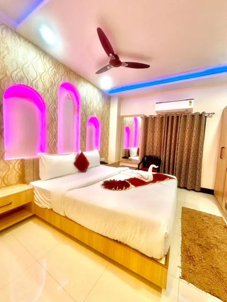 Bed in Hotel Shankara Residency