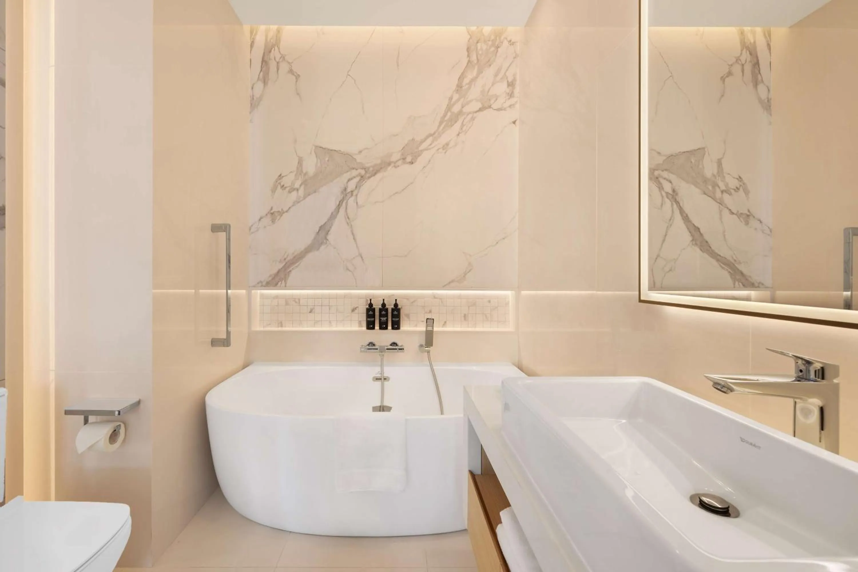 Photo of the whole room in Radisson Collection Resort Galle