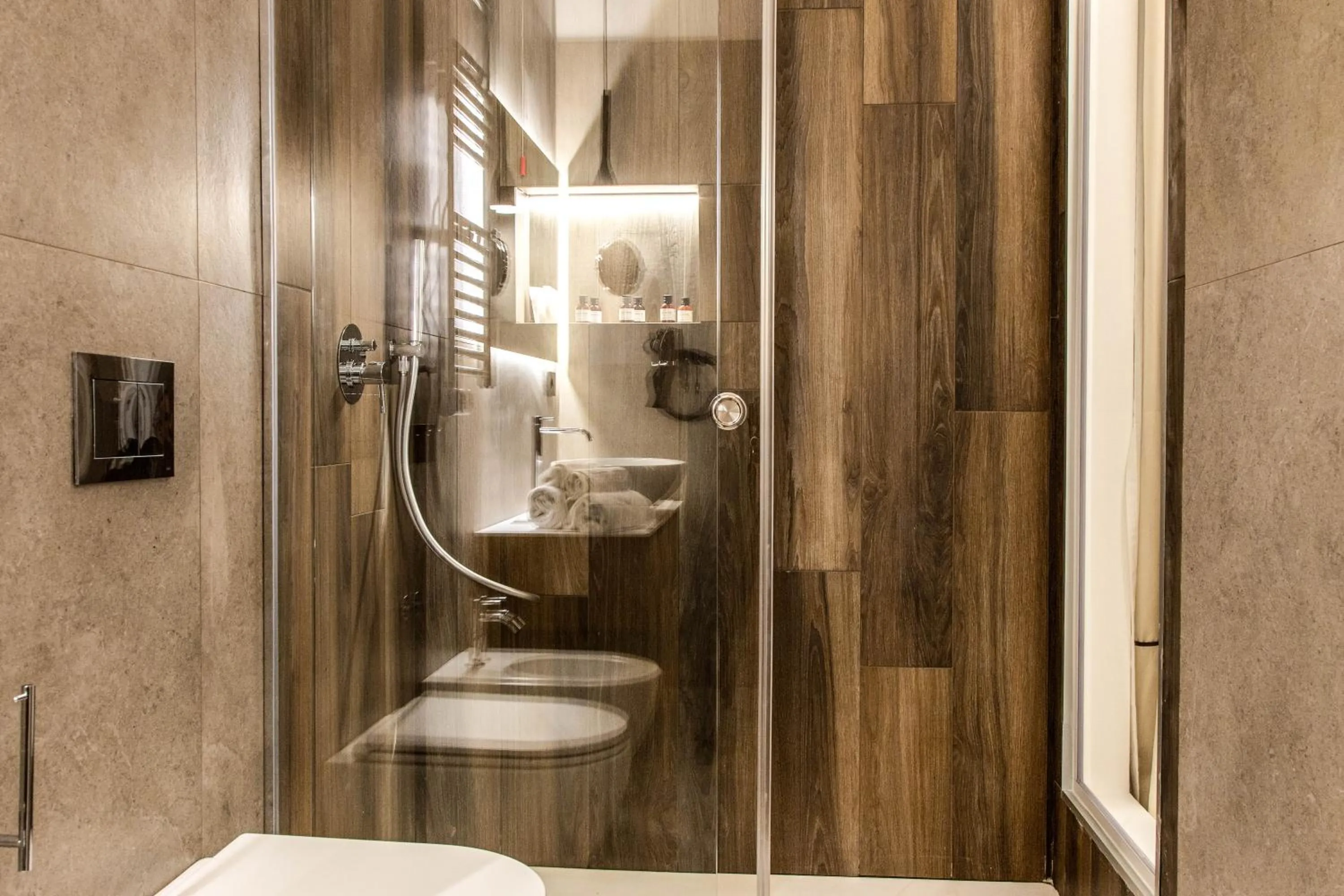 Shower in Mamalu - Corso Umberto 35 - Studios and Suites