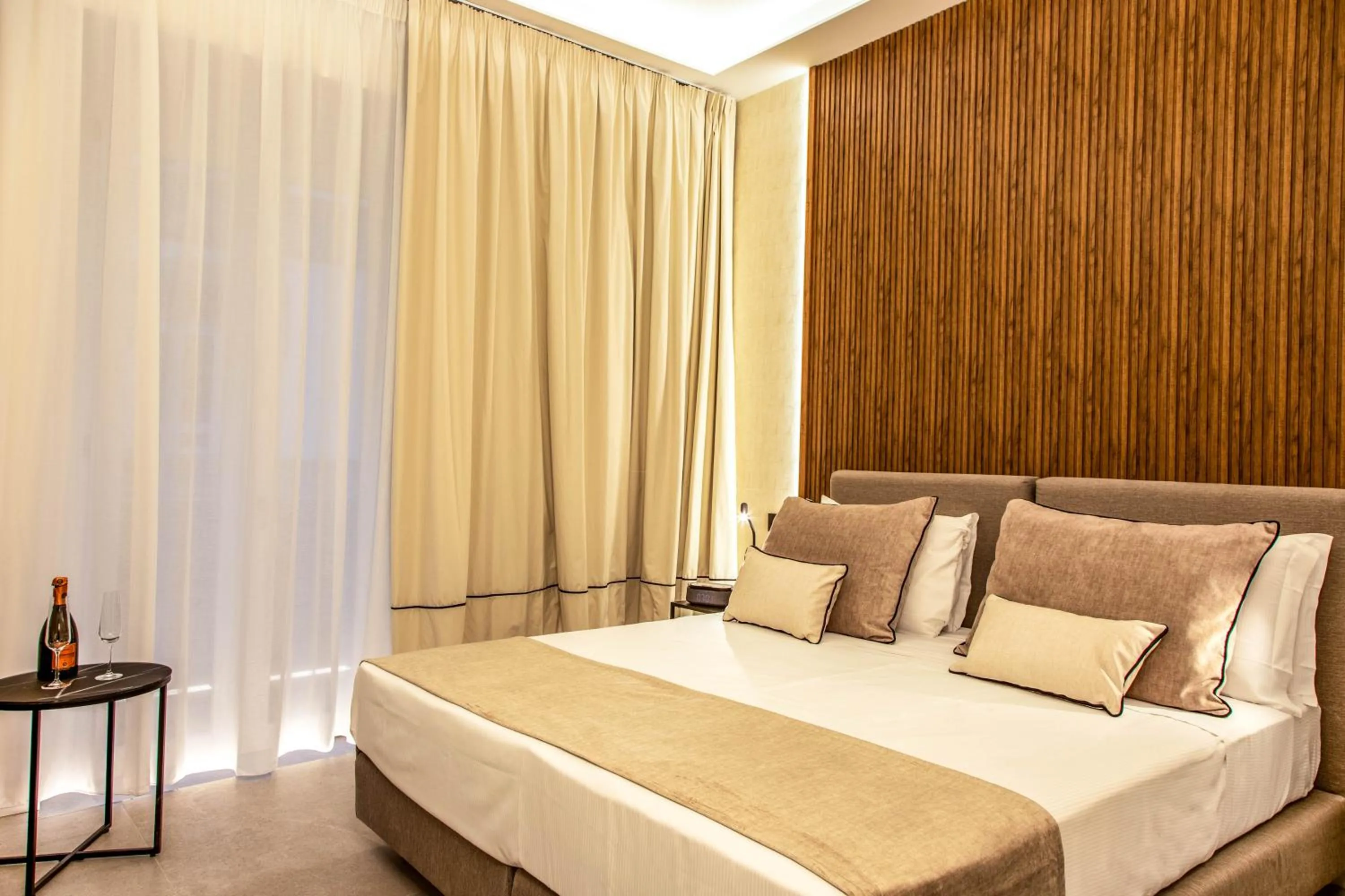 Bedroom, Bed in Mamalu - Corso Umberto 35 - Studios and Suites