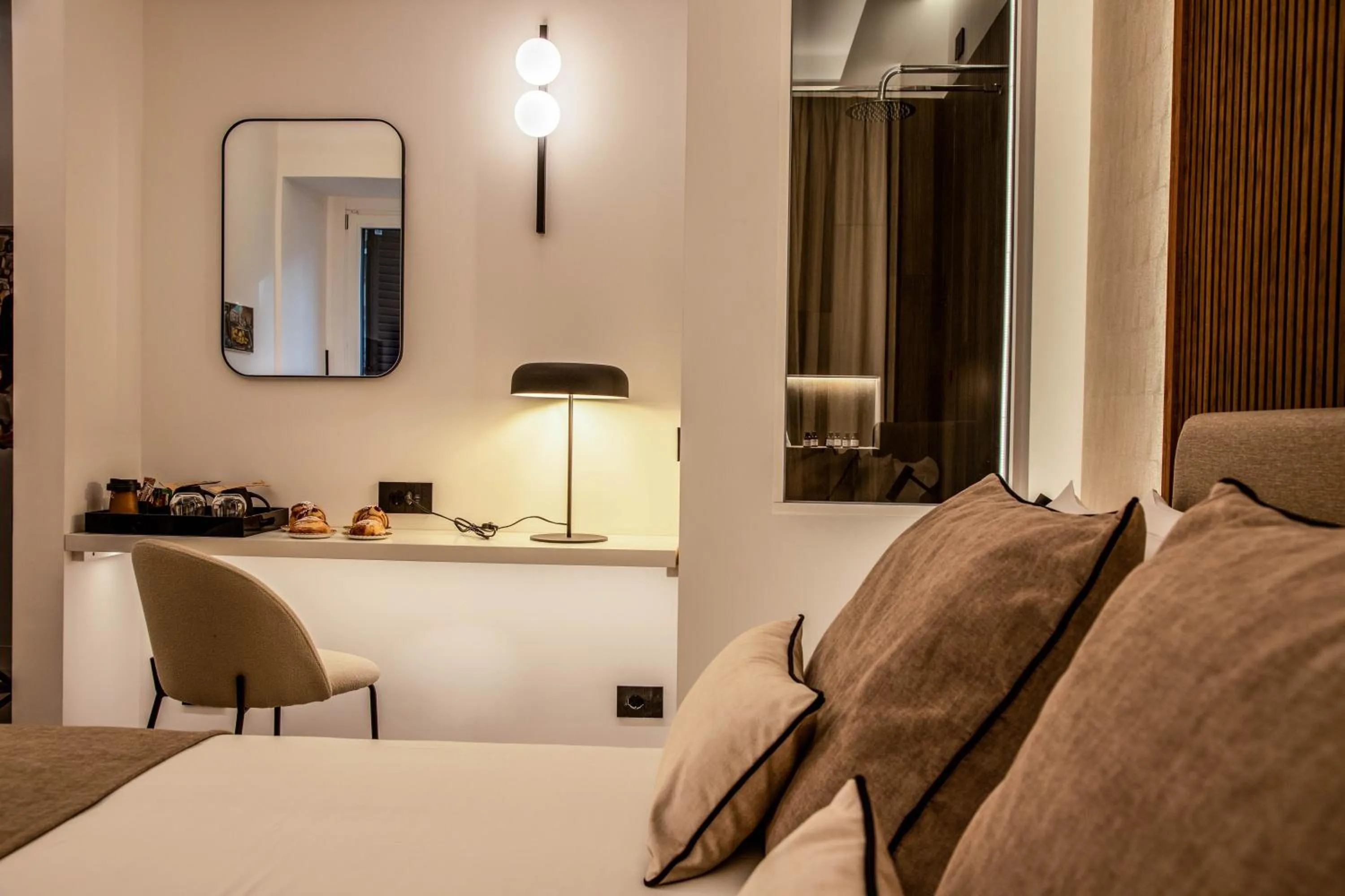 Bedroom, Bed in Mamalu - Corso Umberto 35 - Studios and Suites