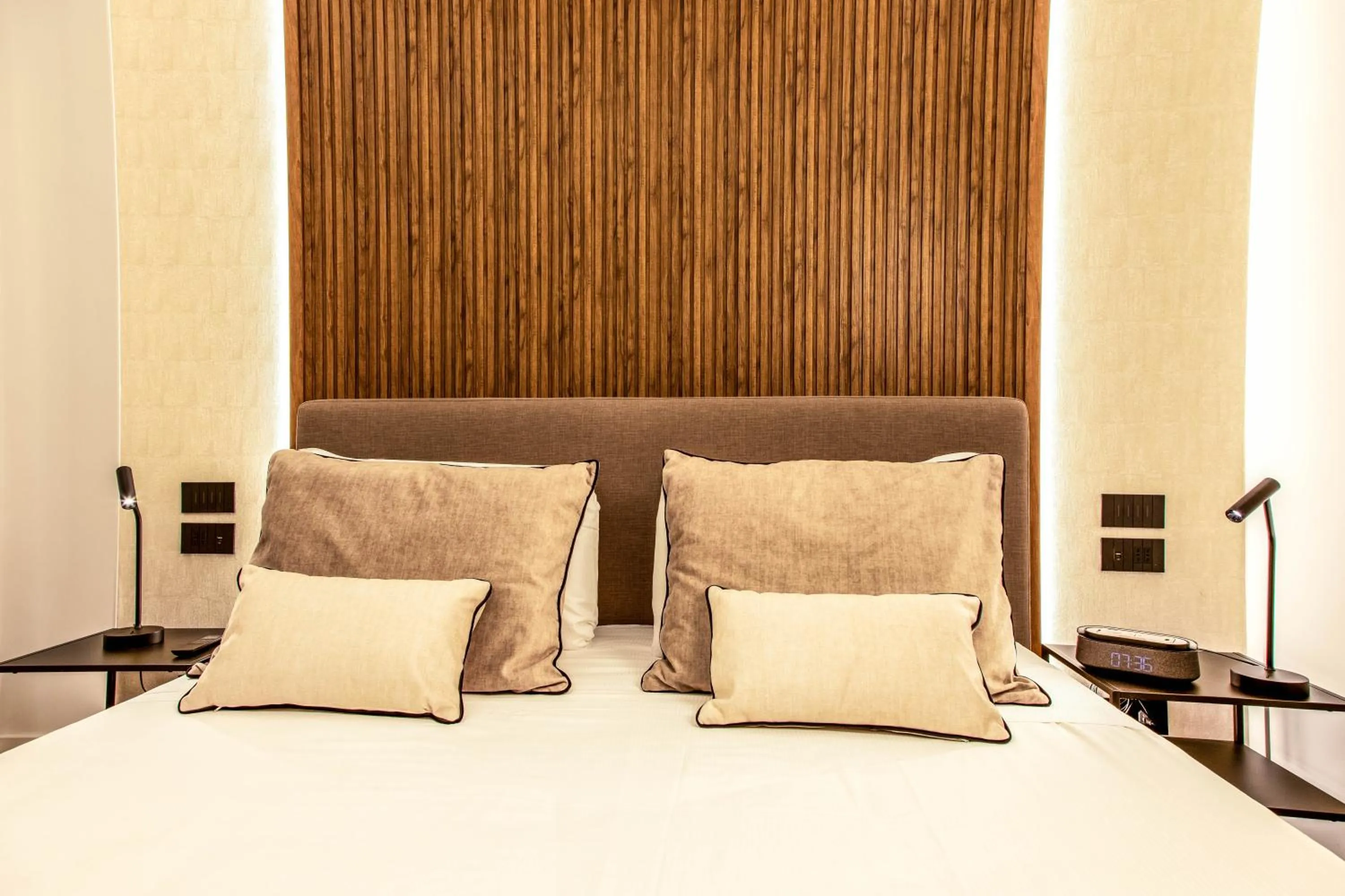 Bedroom, Bed in Mamalu - Corso Umberto 35 - Studios and Suites