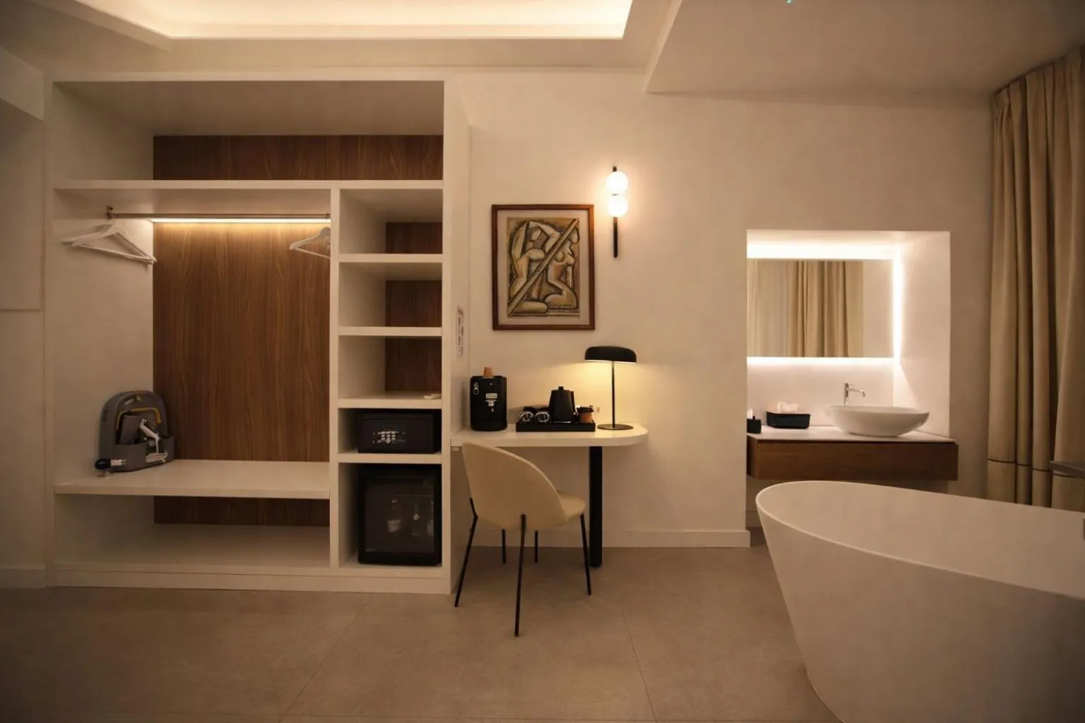 Coffee/tea facilities, Bed in Mamalu - Corso Umberto 35 - Studios and Suites