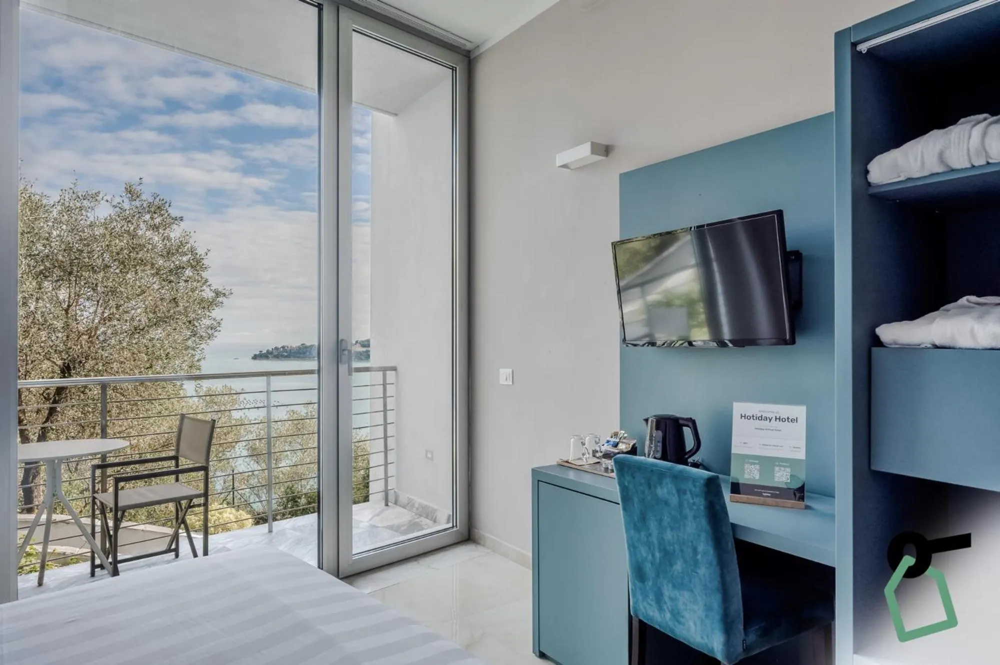 Balcony/Terrace, Bed in HOTIDAY Room Collection - Porto Venere