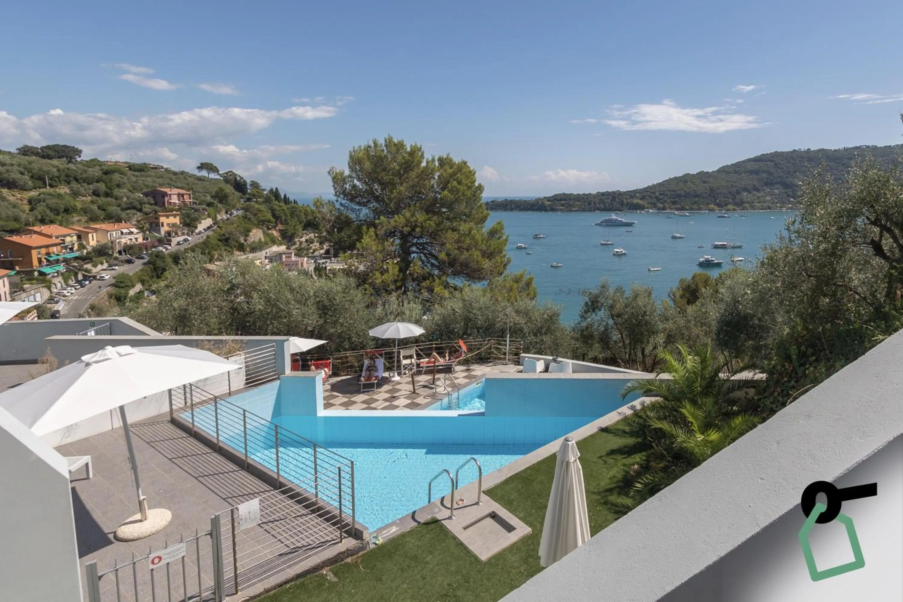 Swimming pool in HOTIDAY Room Collection - Porto Venere