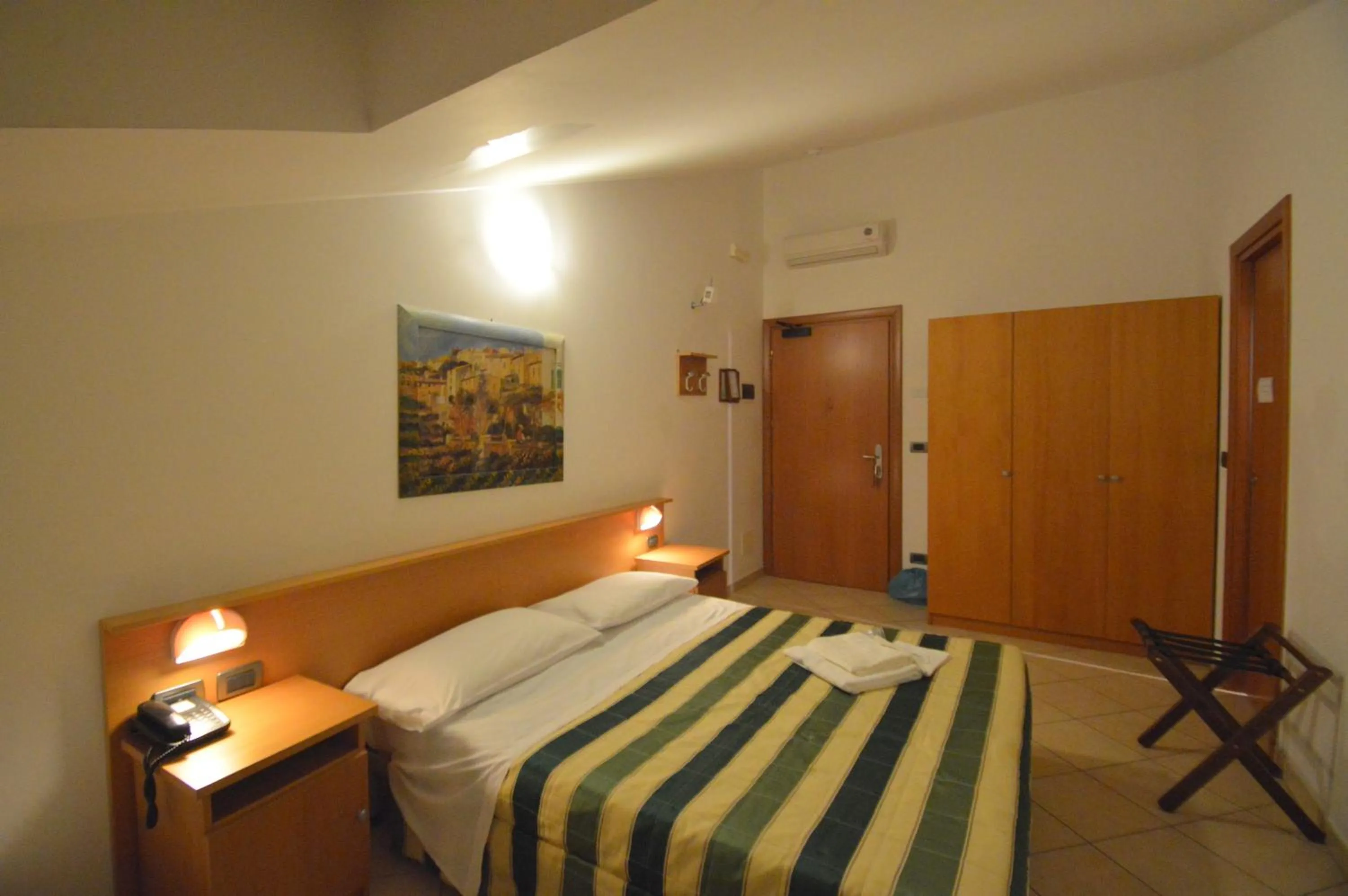 Bed in Albergo Villa Ada