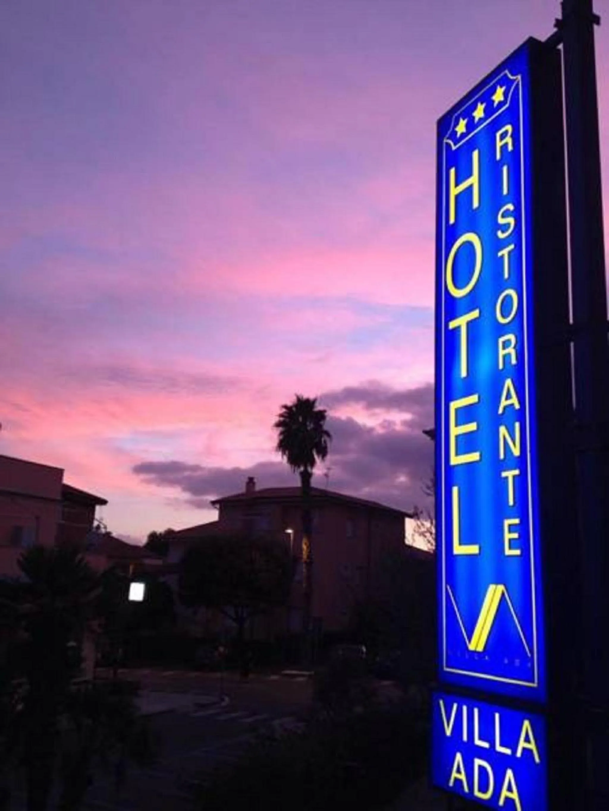 Facade/entrance in Albergo Villa Ada