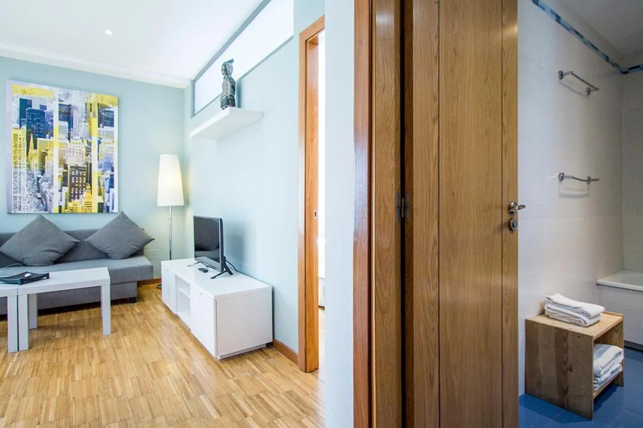 Apartamentos Conde Duque Decó