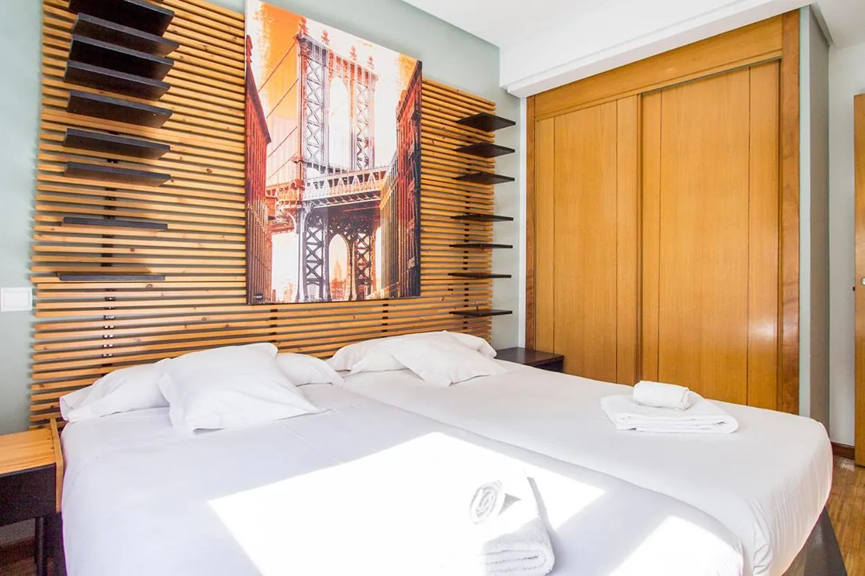 Apartamentos Conde Duque Decó