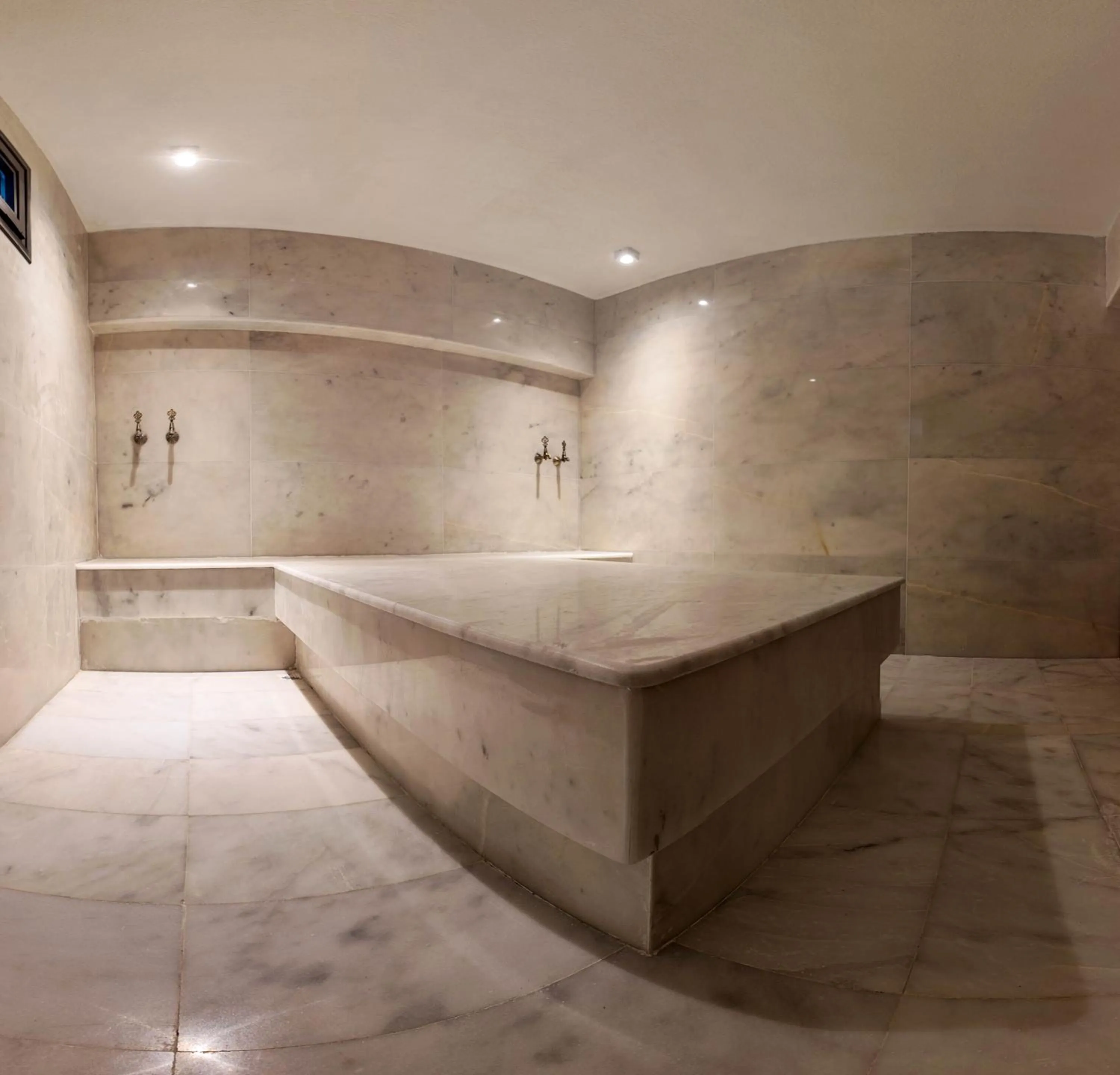 Public Bath in Blue Bay Style