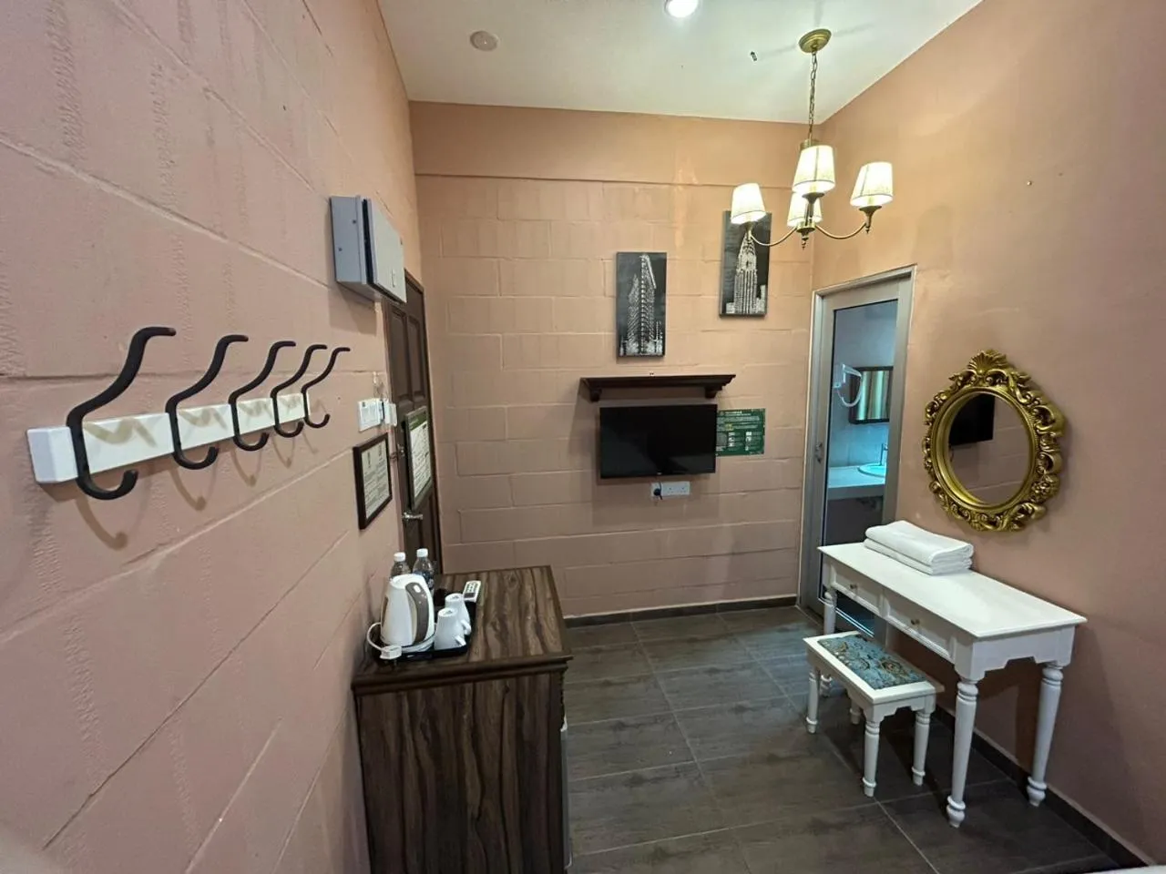 Shamrock Guest House II