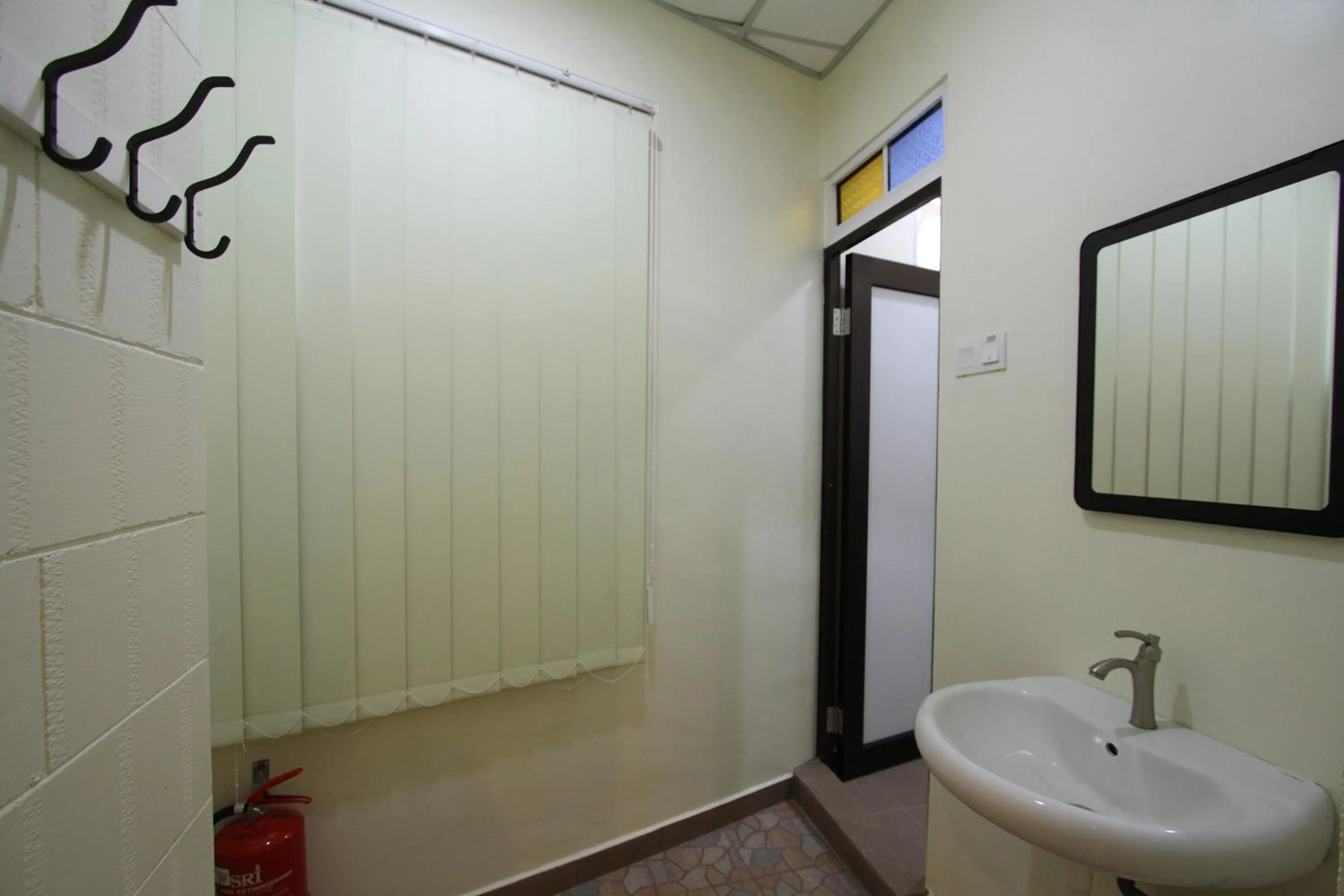 Toilet in Shamrock Guest House II