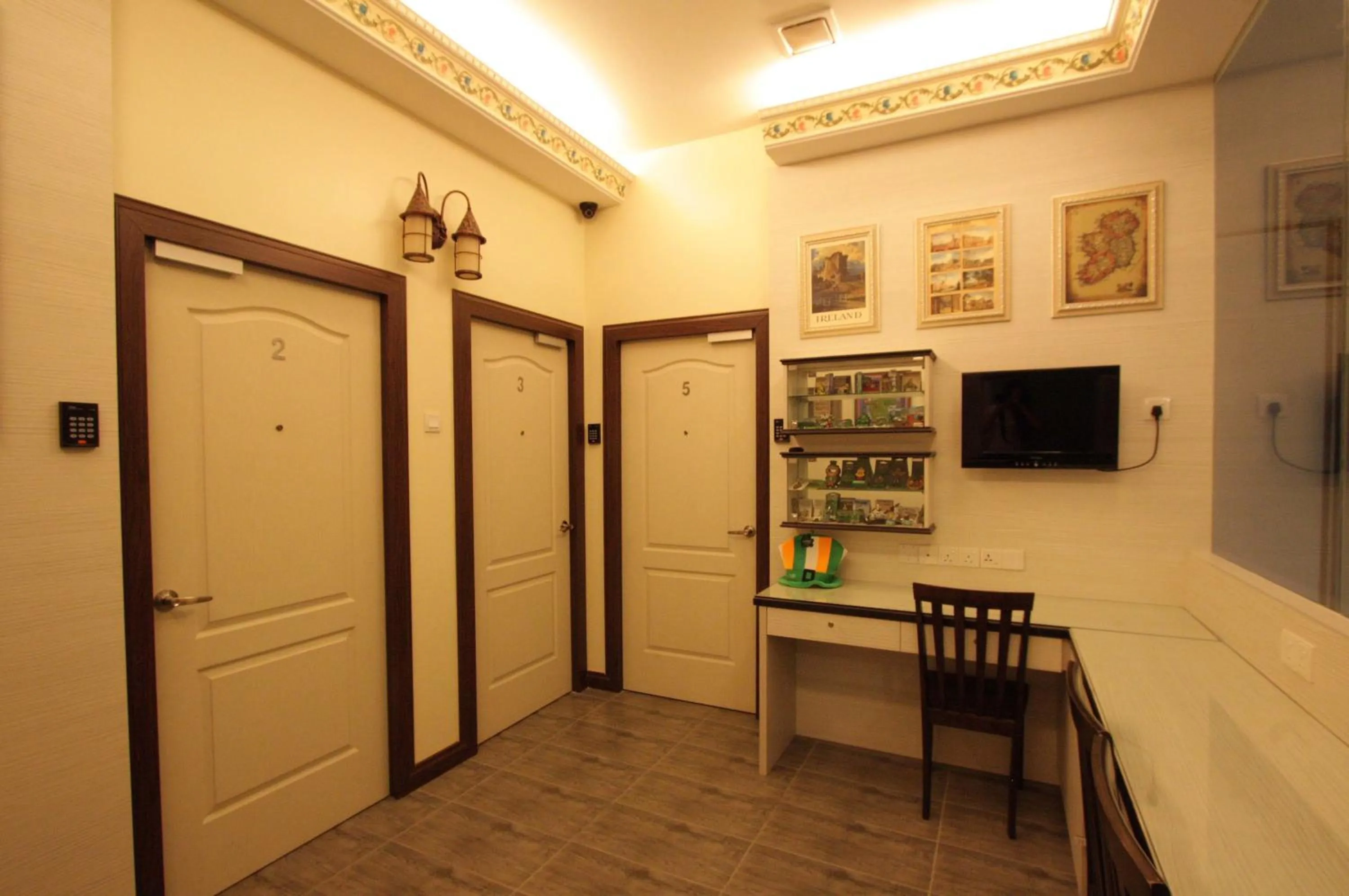 Area and facilities in Shamrock Guest House II