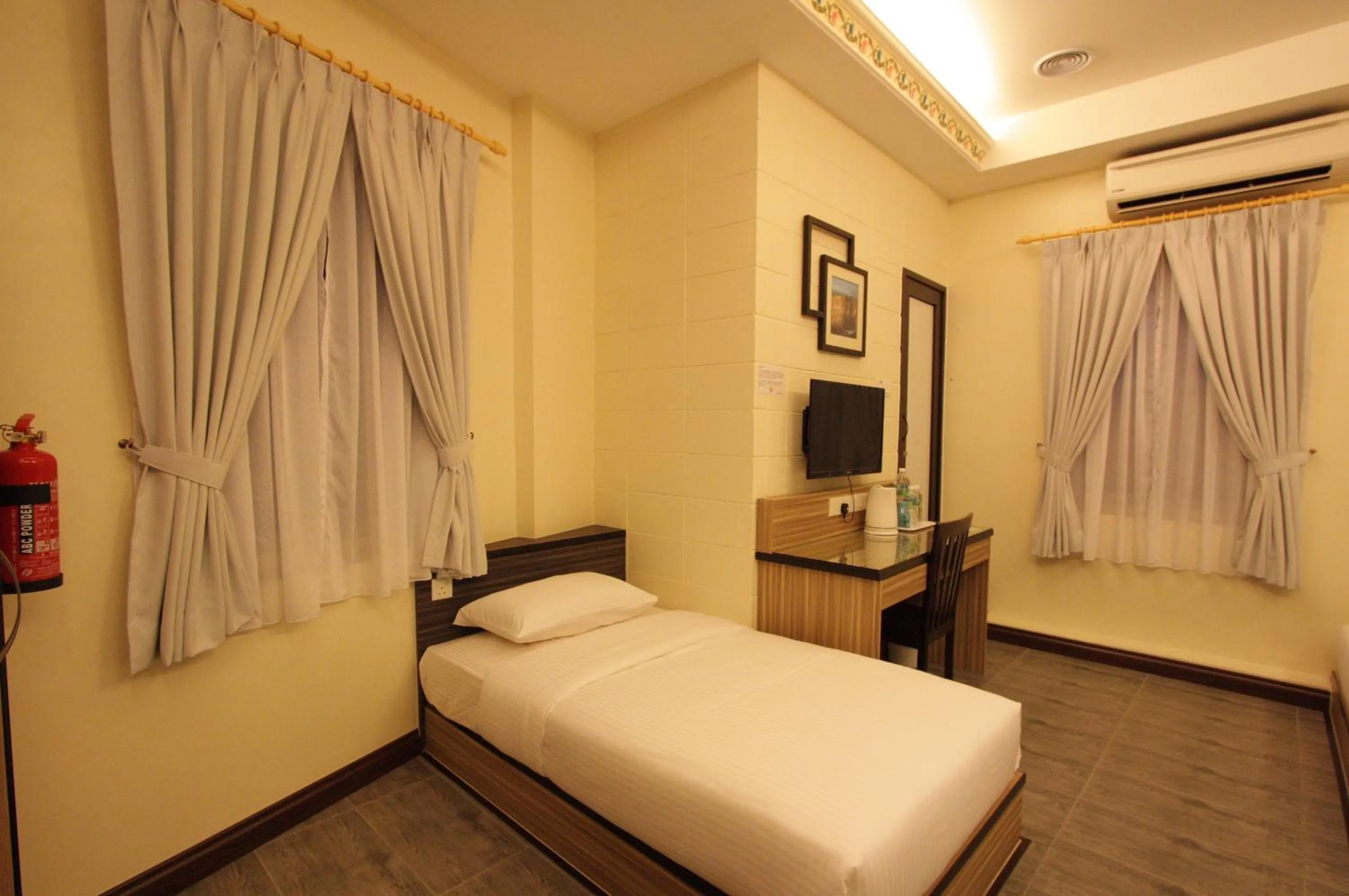 Bed in Shamrock Guest House II