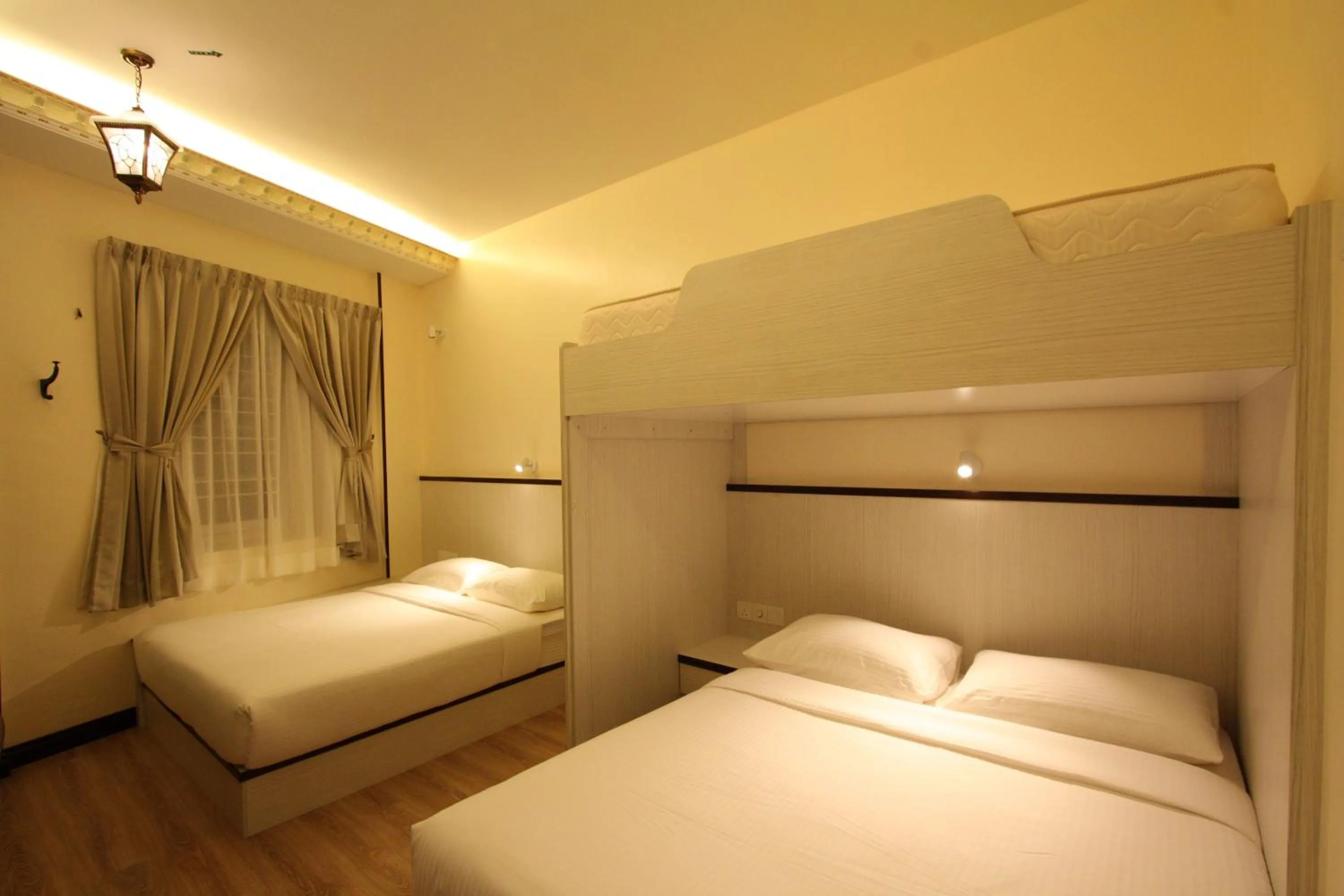 Bedroom, Bed in Shamrock Guest House II