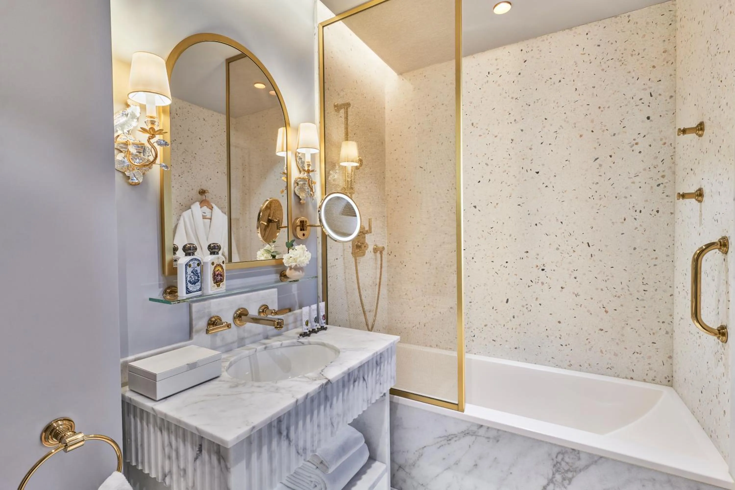 Bathroom in Maison Barrière Vendôme