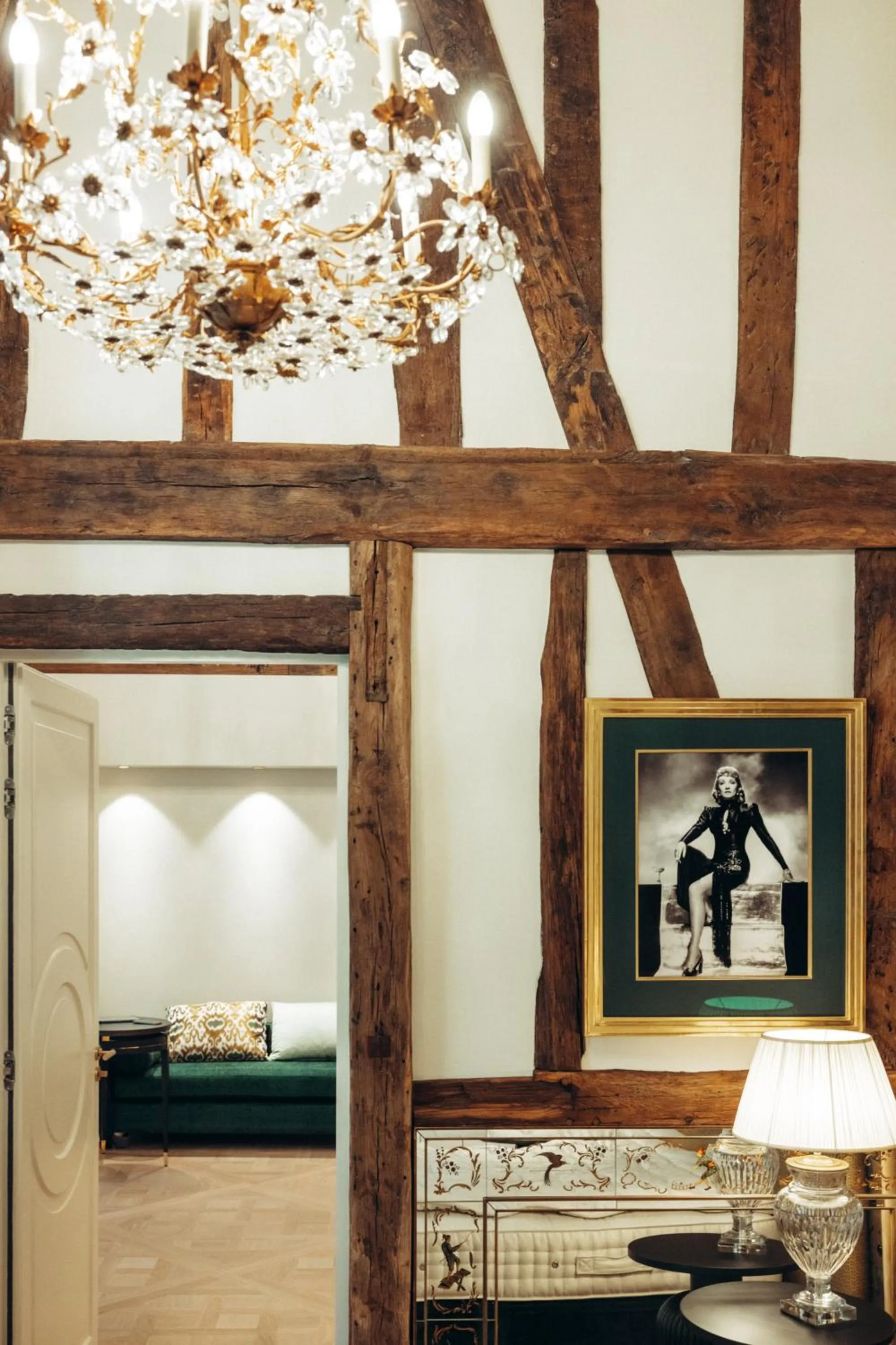 Decorative detail in Maison Barrière Vendôme