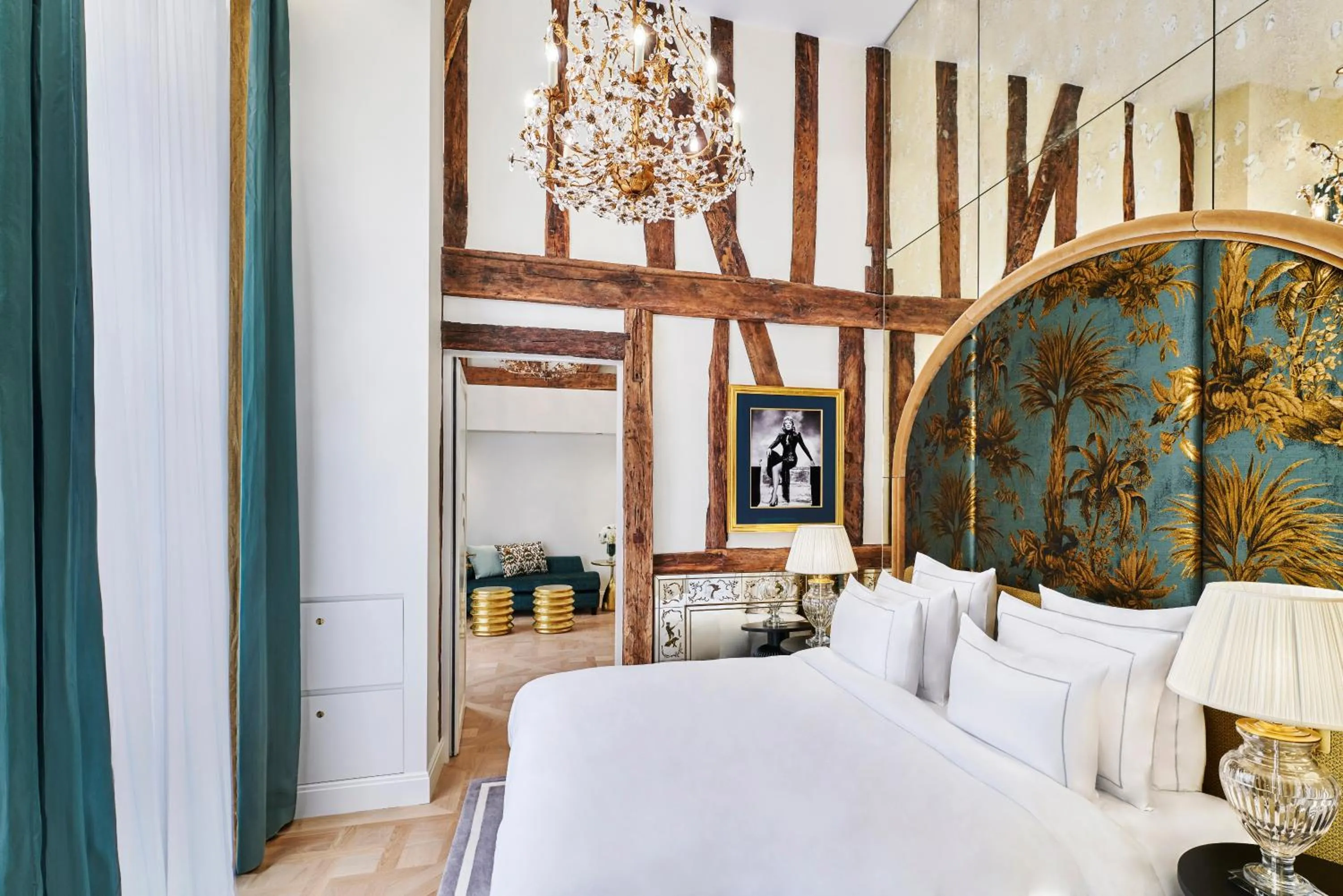 Bed in Maison Barrière Vendôme