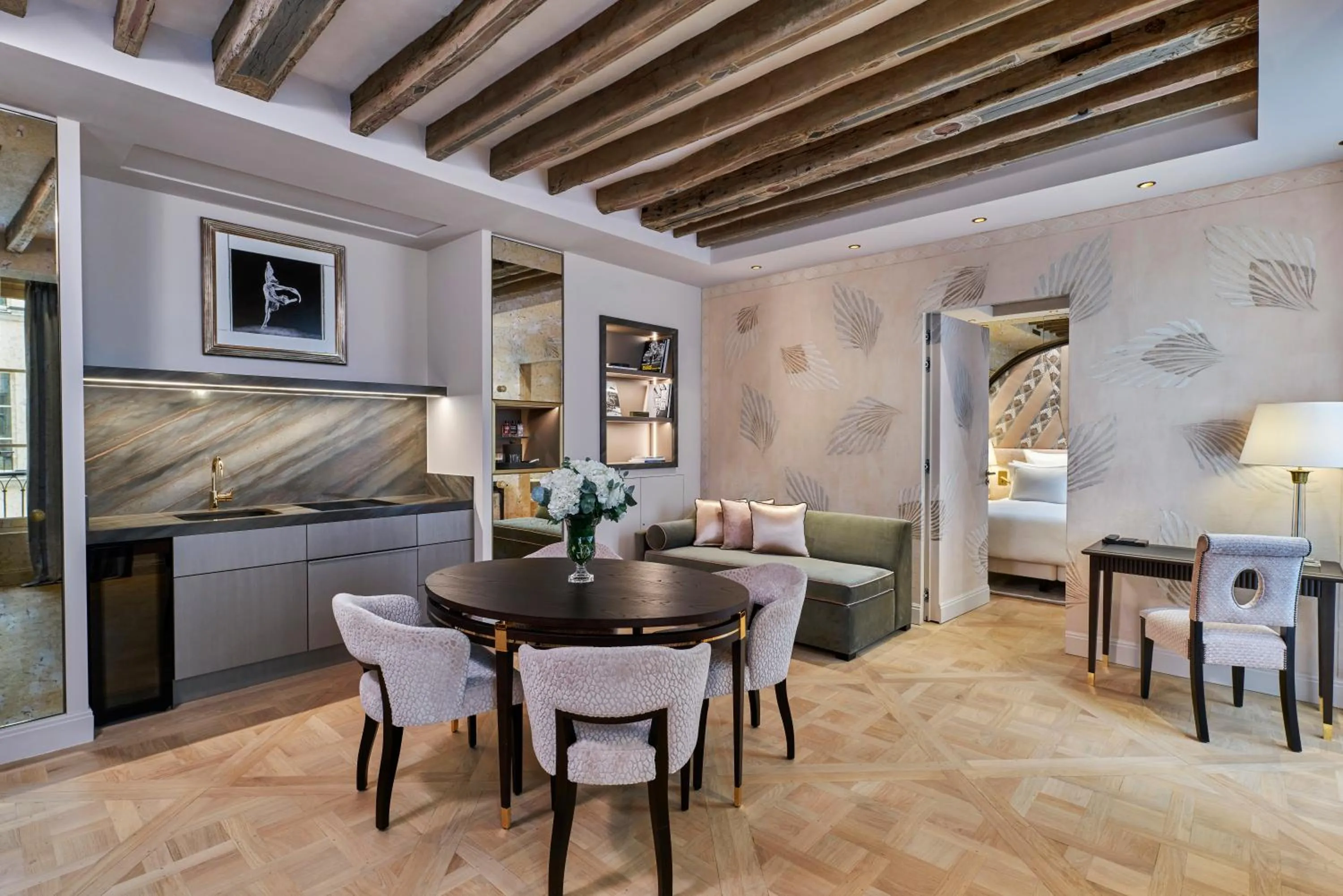 TV and multimedia in Maison Barrière Vendôme