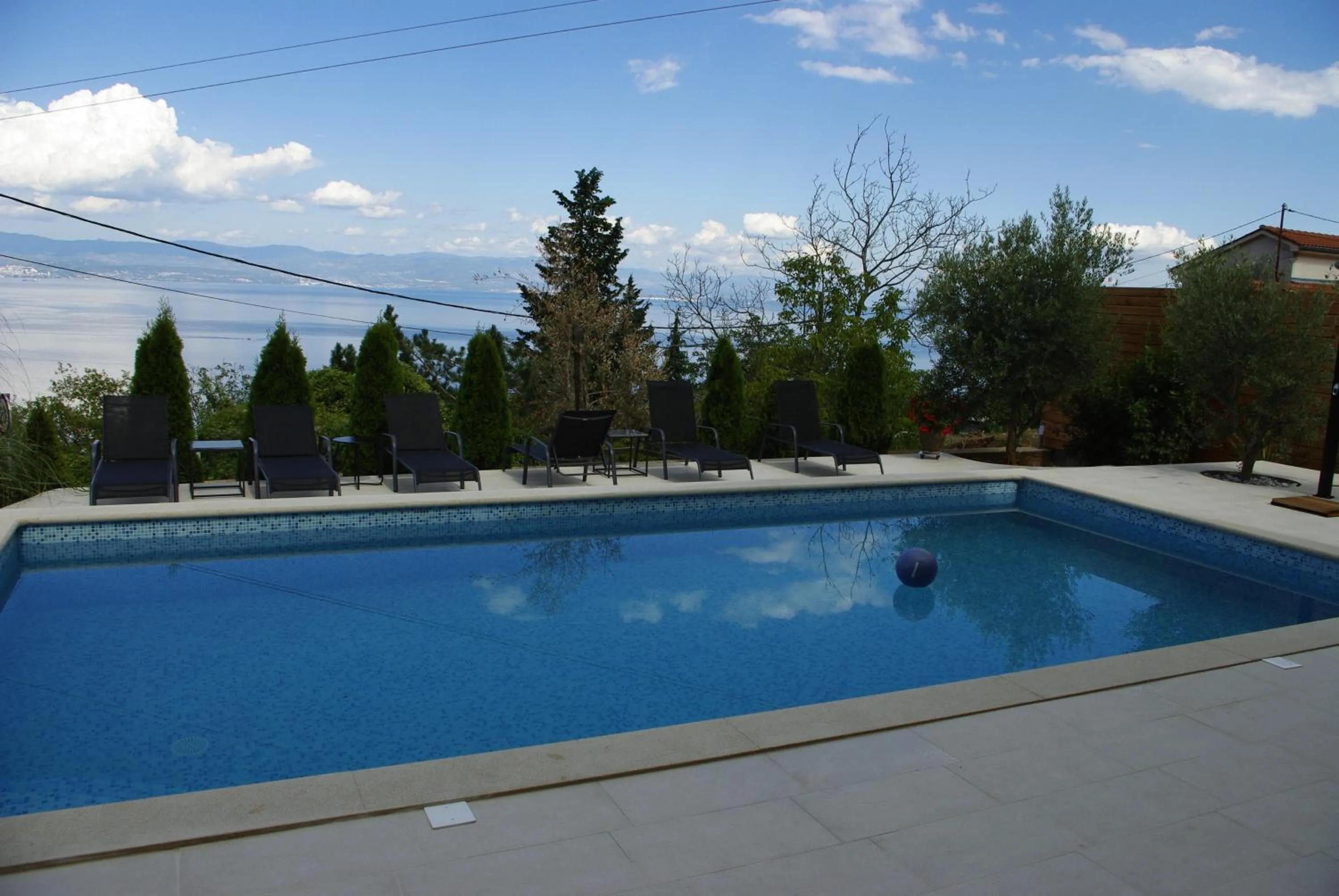Swimming pool in Apartment Selce Kala