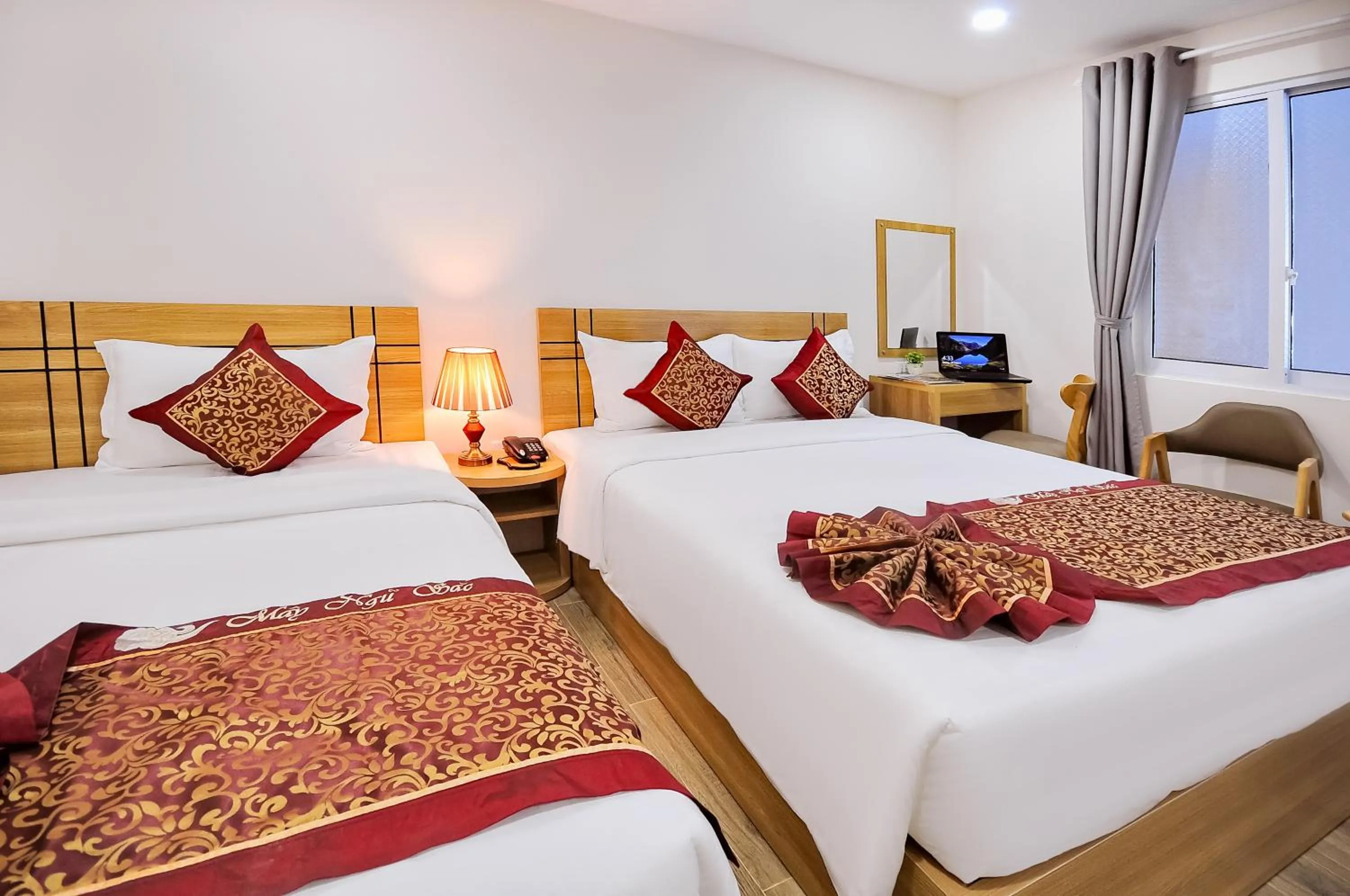 Bed in May Ngu Sac - Iridescent Clouds Hotel