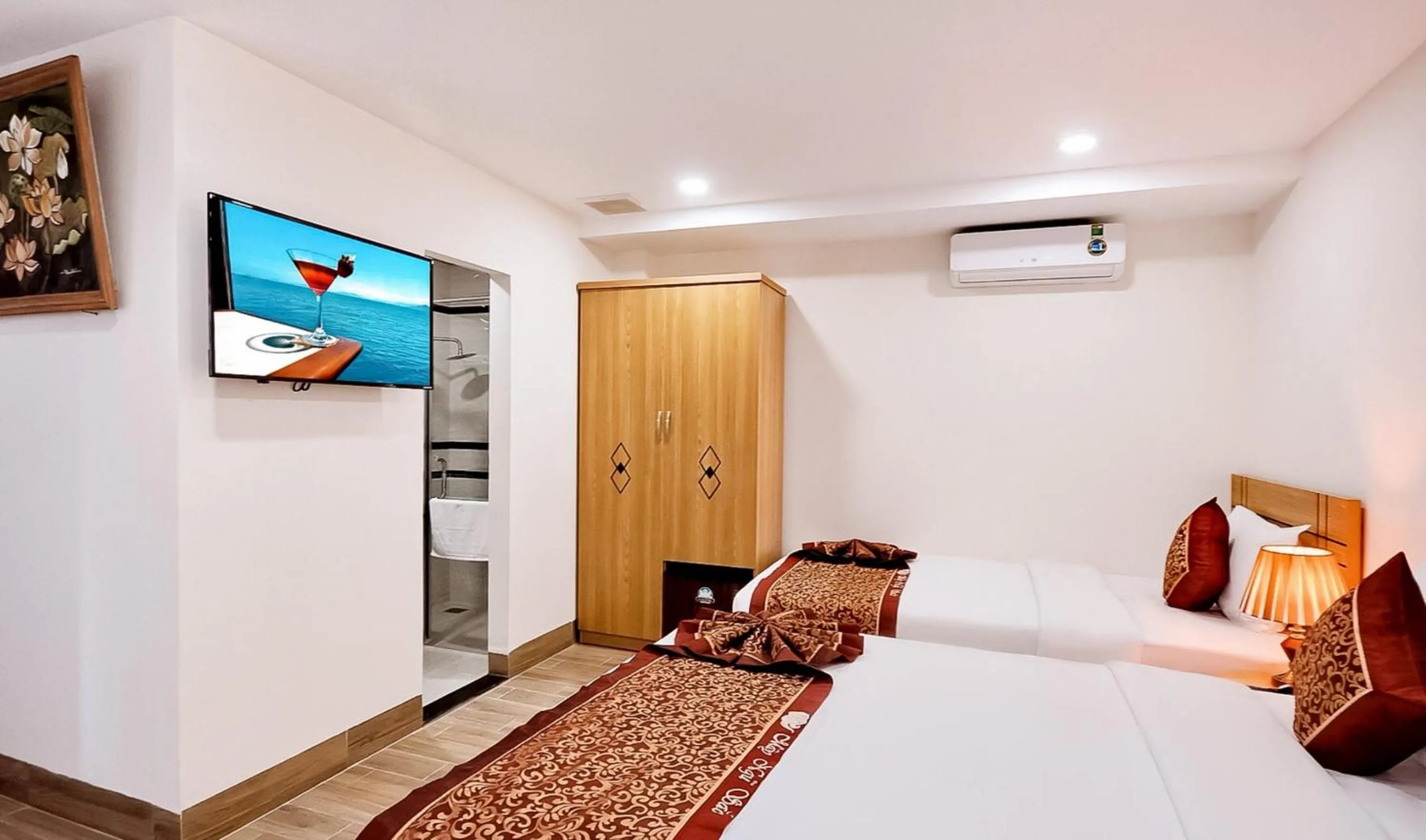 Bed in May Ngu Sac - Iridescent Clouds Hotel