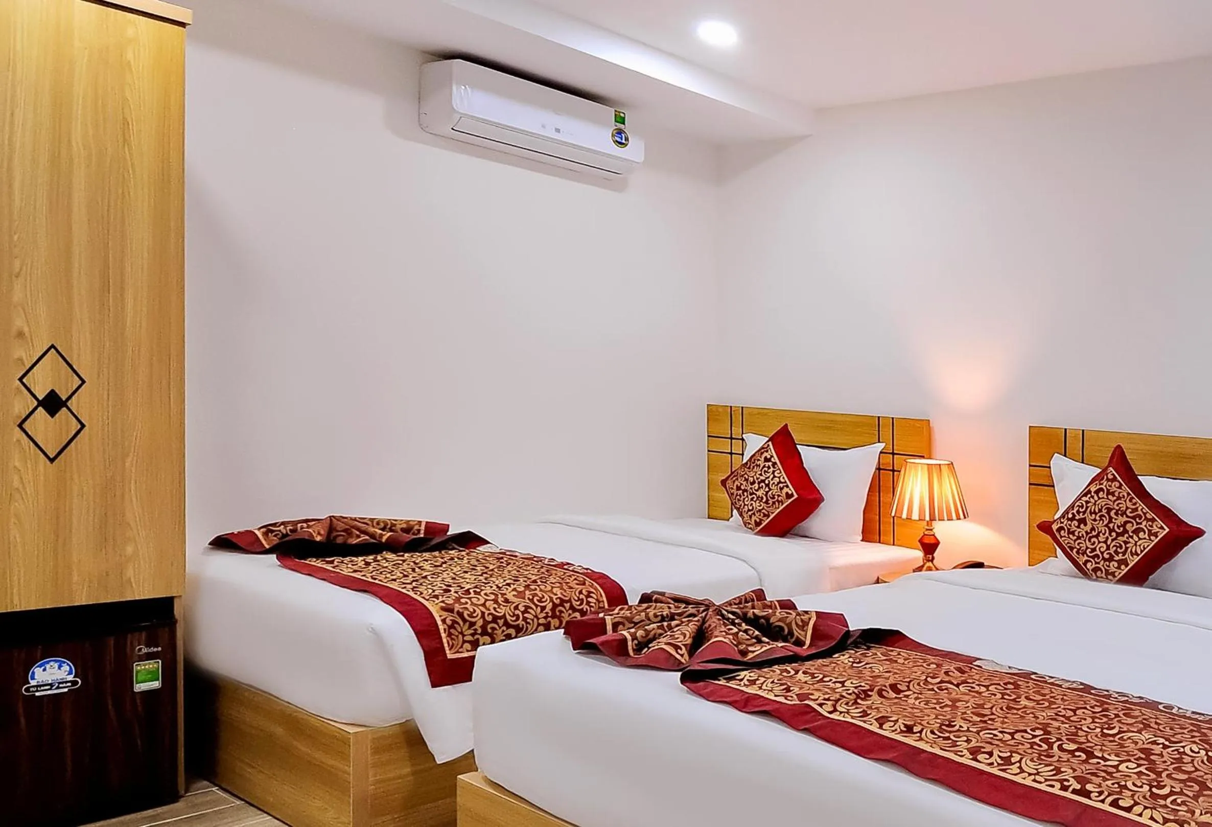 Bed in May Ngu Sac - Iridescent Clouds Hotel