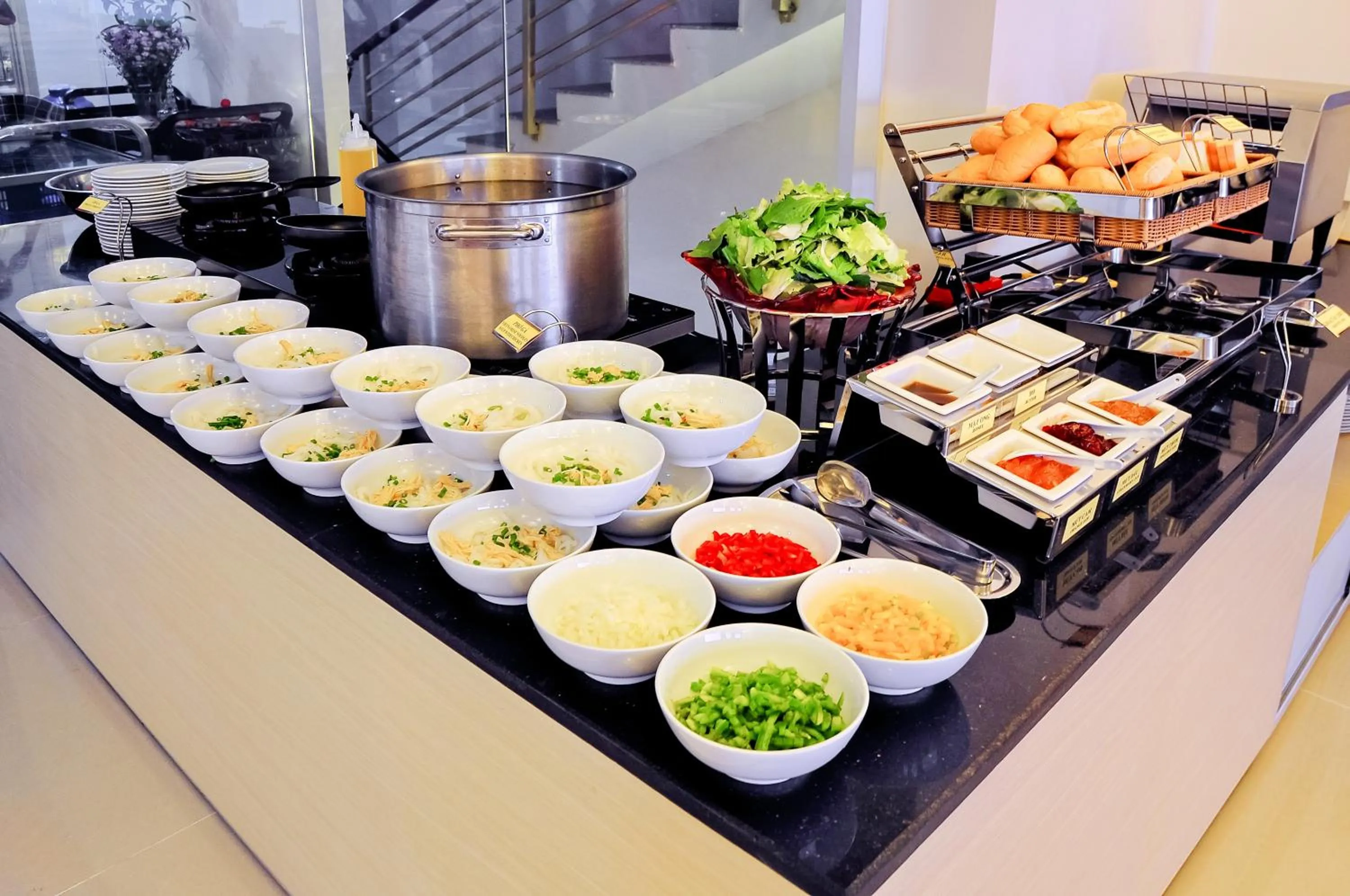 Food and drinks in May Ngu Sac - Iridescent Clouds Hotel