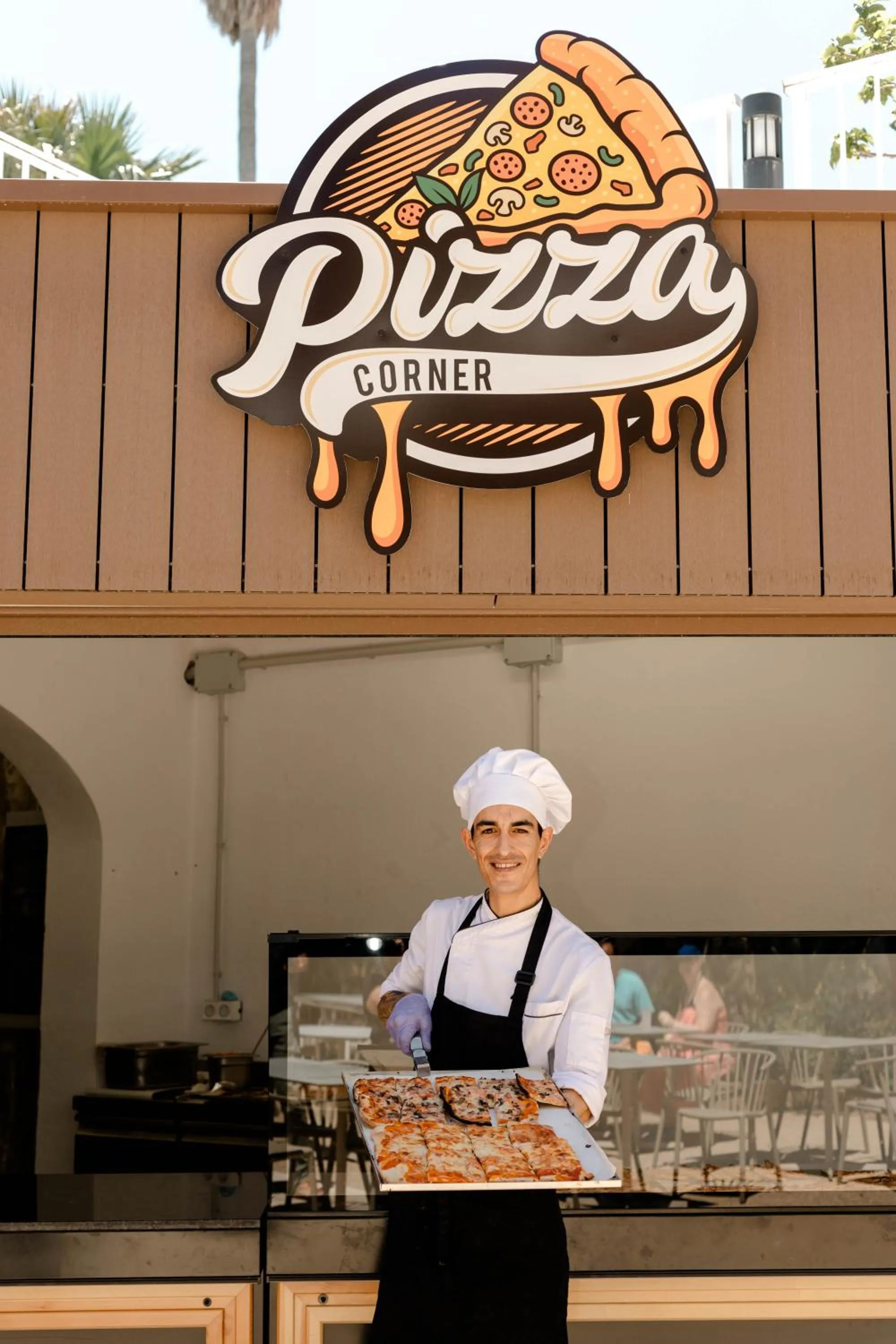 Restaurant/places to eat in Club Hotel Aguamarina