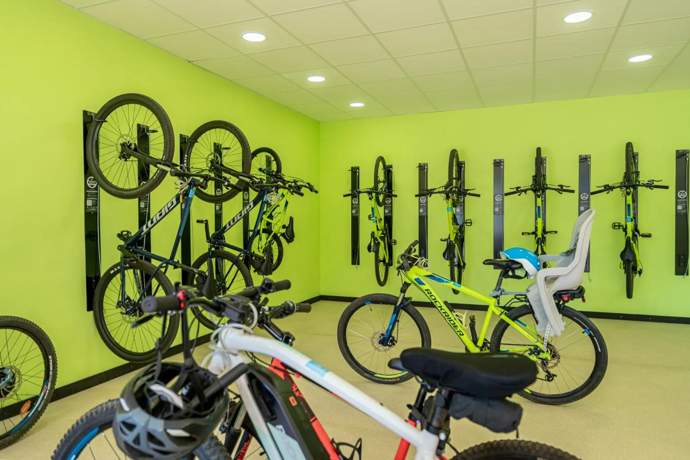 Cycling in Club Hotel Aguamarina