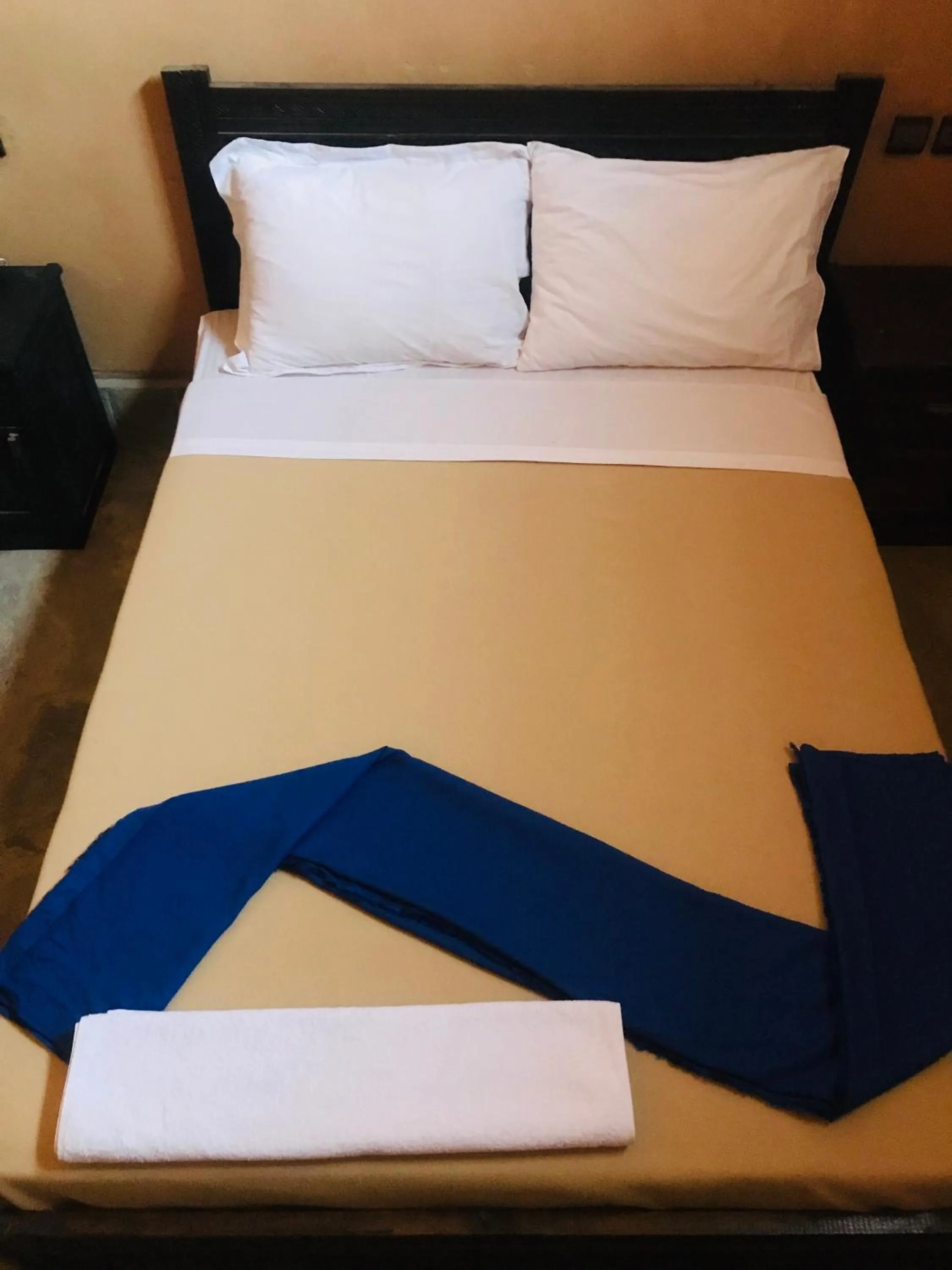 Photo of the whole room, Bed in Kasbah Ennakb