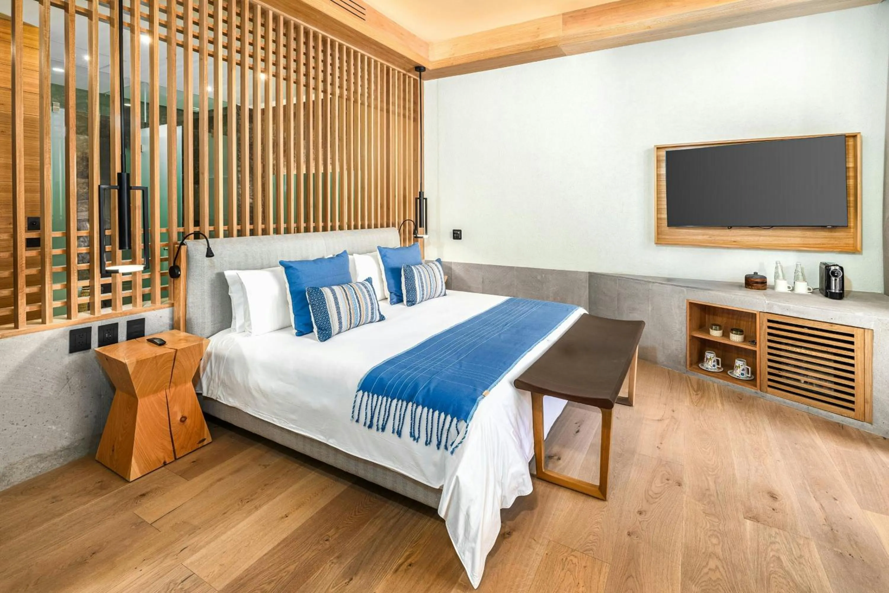 Photo of the whole room, Bed in Clevia, San Miguel de Allende, Autograph Collection