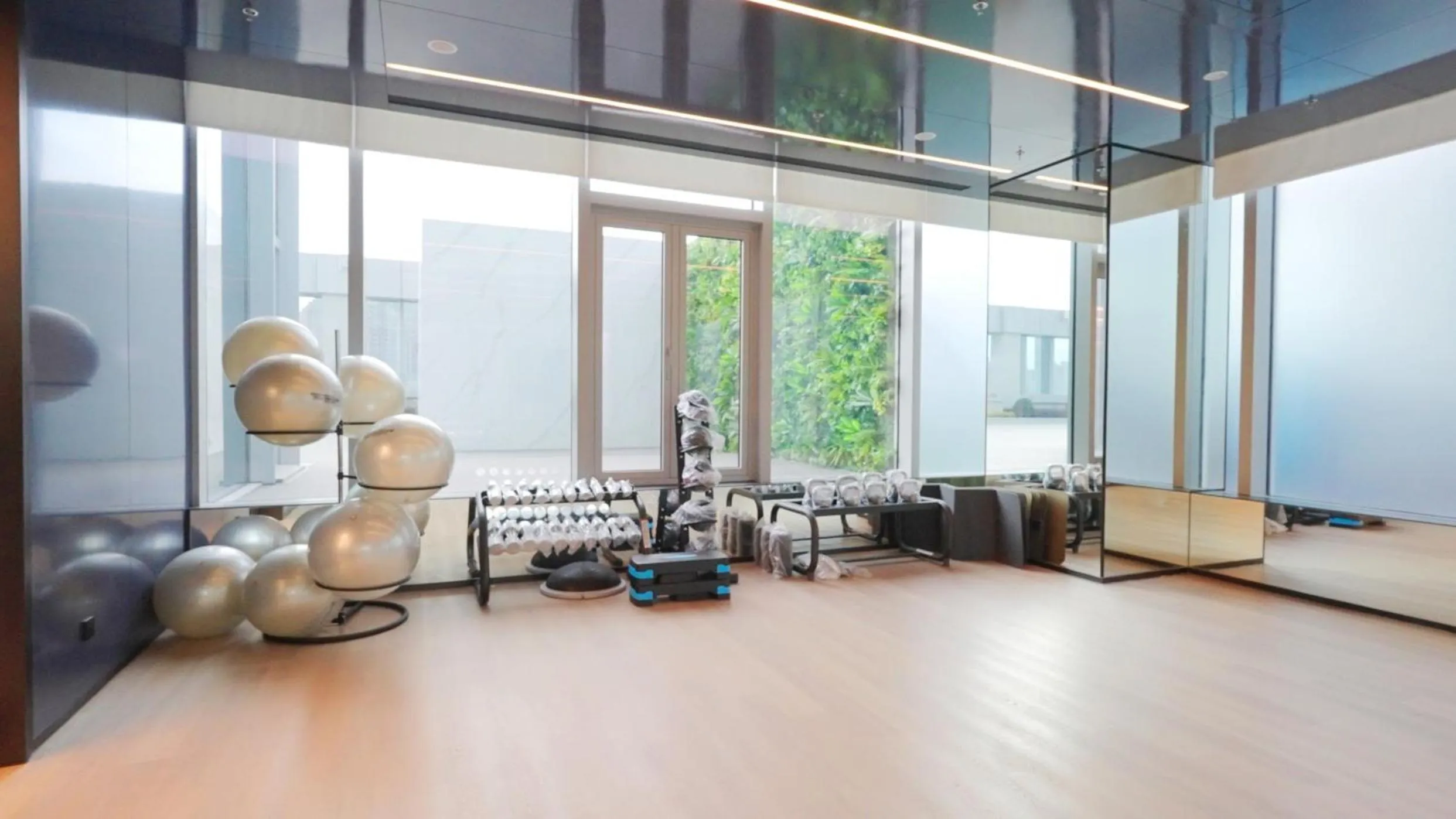 Fitness centre/facilities in Le Meridien Nantong