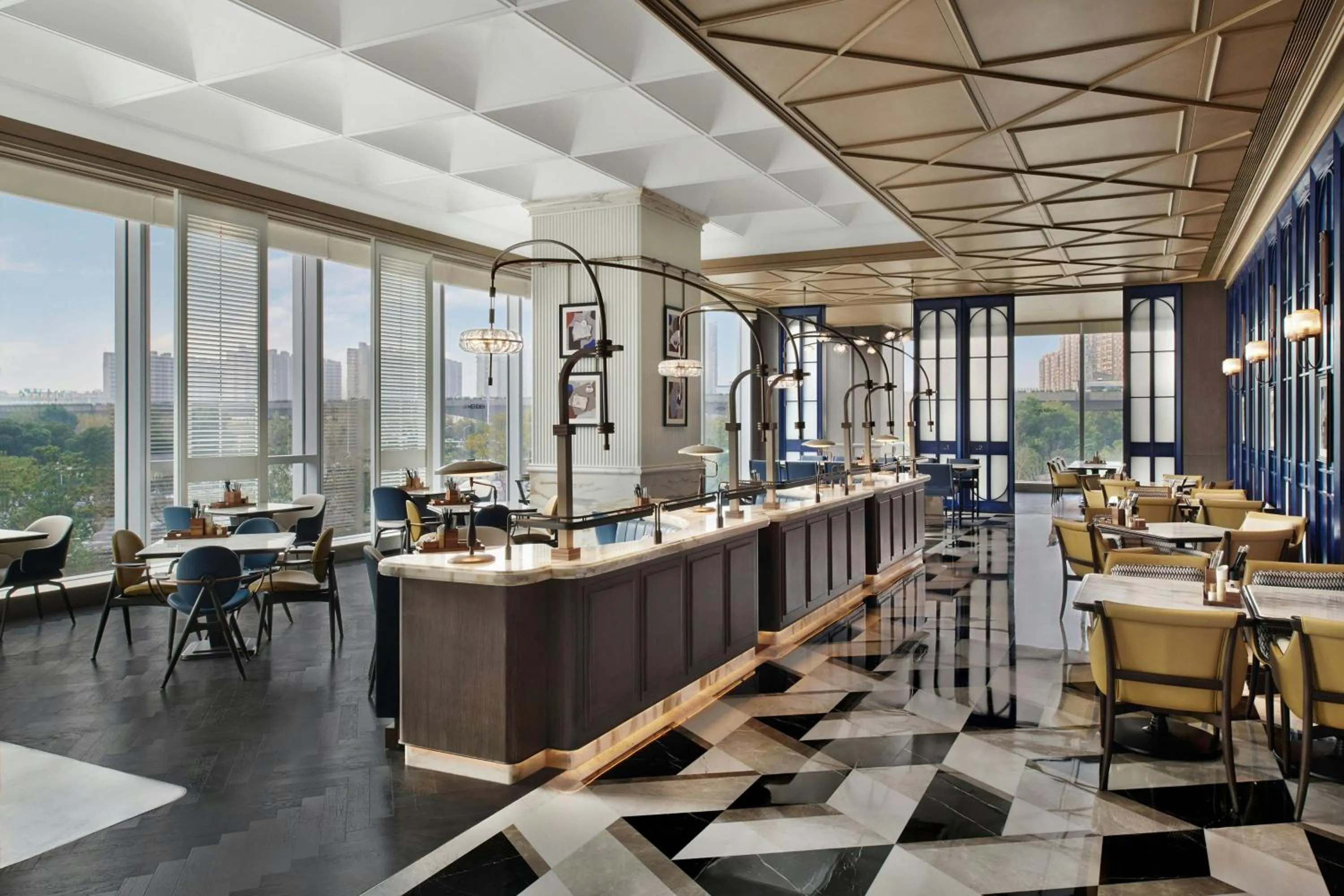 Restaurant/places to eat in Le Meridien Nantong