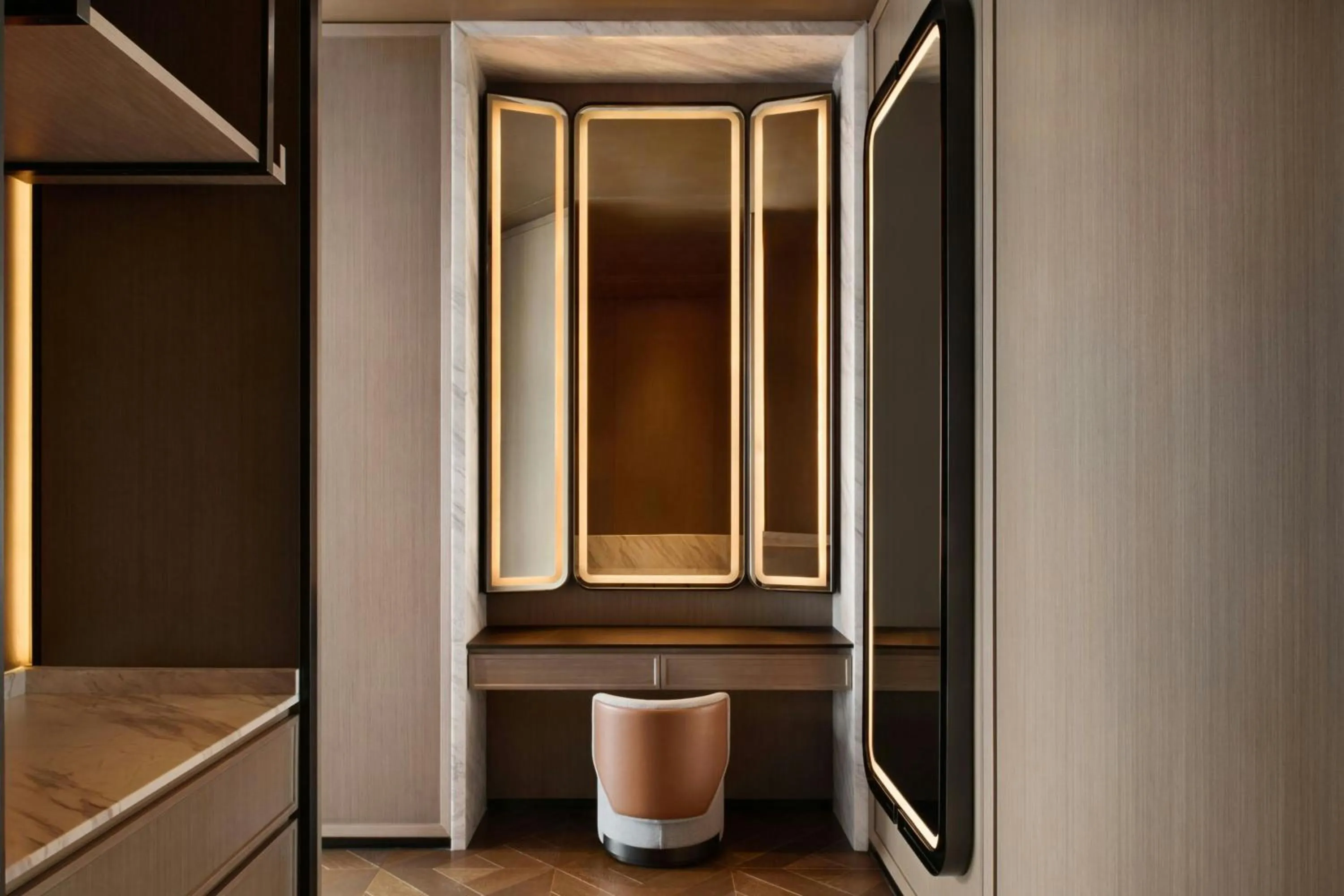 Photo of the whole room in Le Meridien Nantong