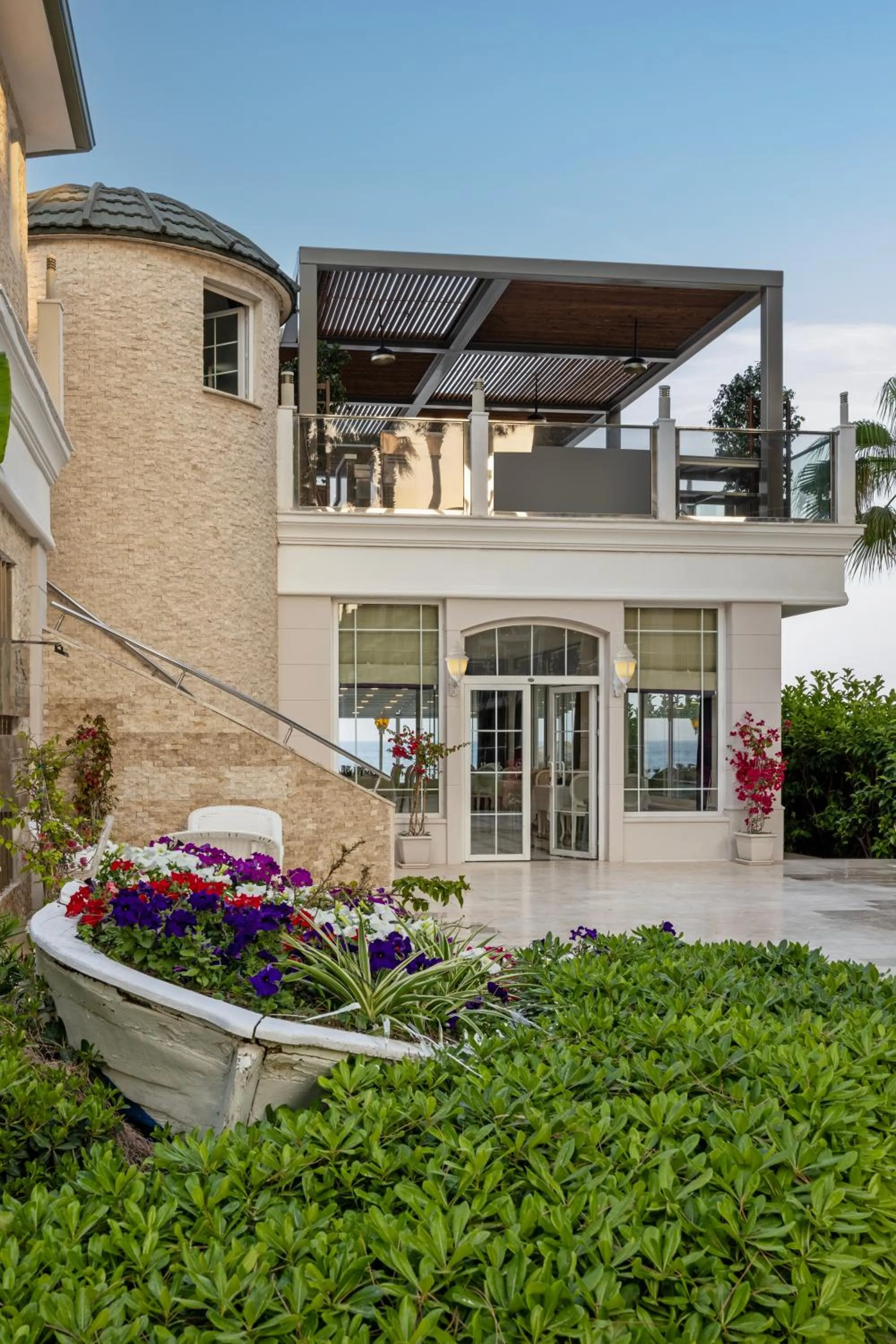 Restaurant/places to eat in Dobedan World Palace Hotel ''Ex Brand Alva Donna World Palace ''