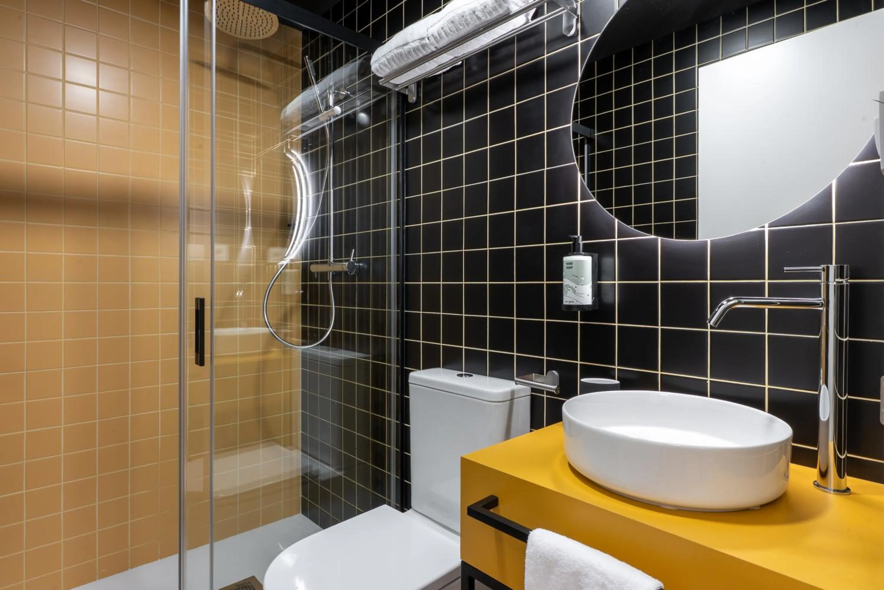 Bathroom in Smartr Valencia Turia